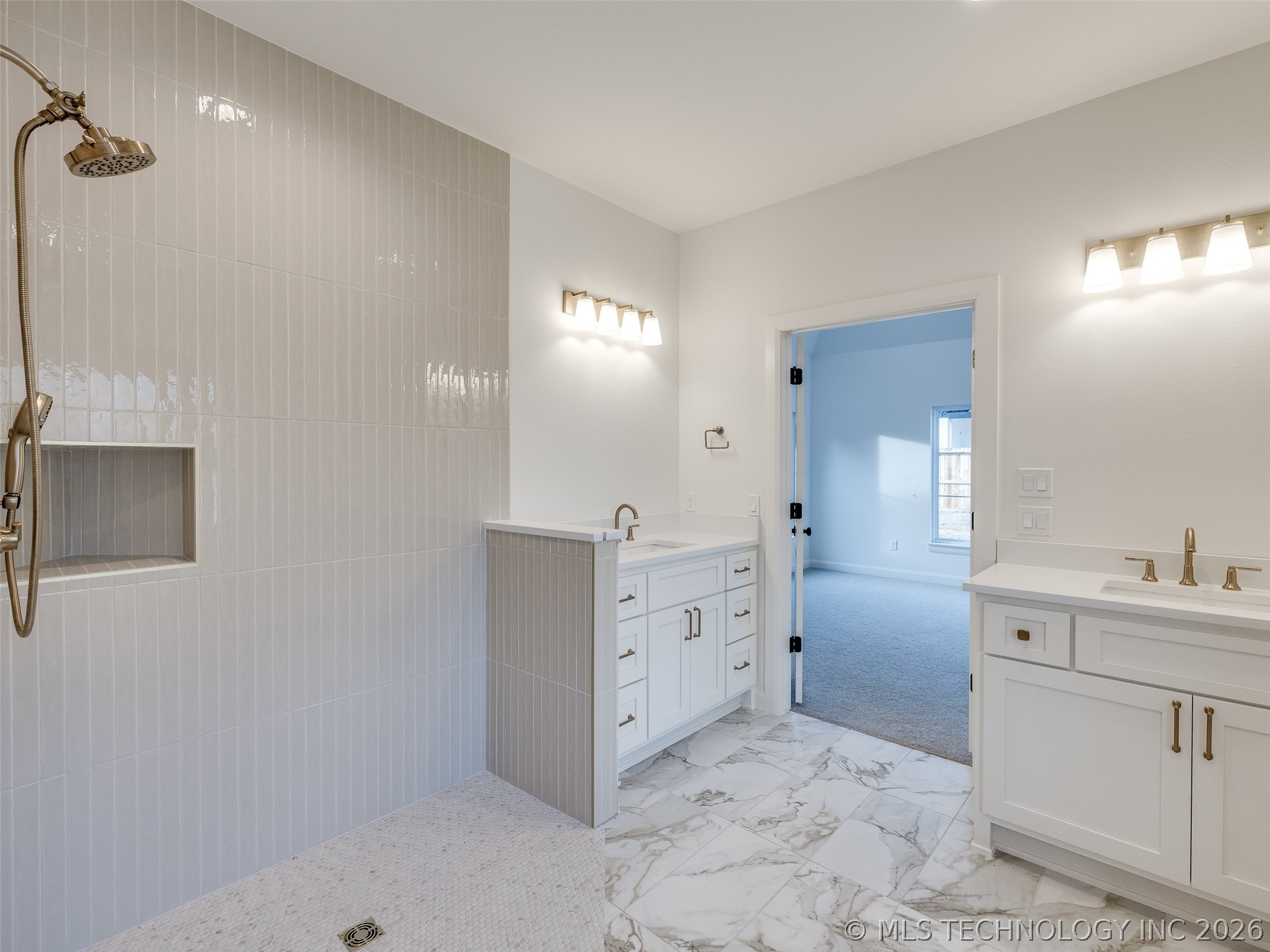 2839 E 142nd Street S Property Photo 44