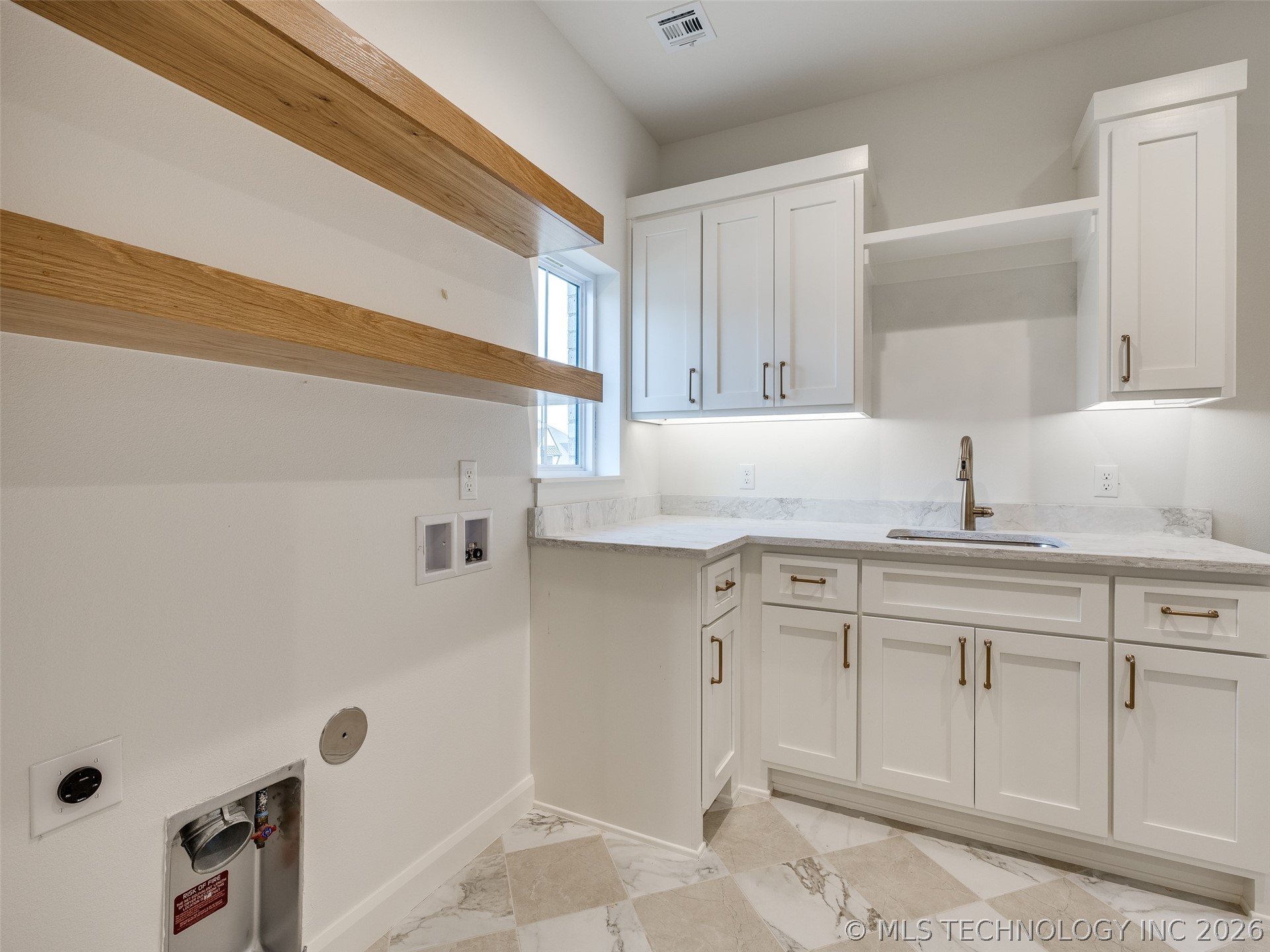 2839 E 142nd Street S Property Photo 47