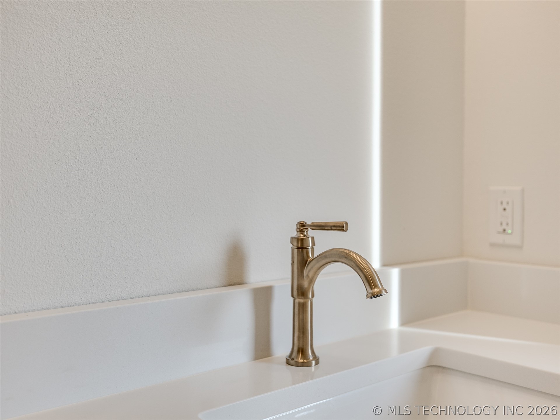 2839 E 142nd Street S Property Photo 54