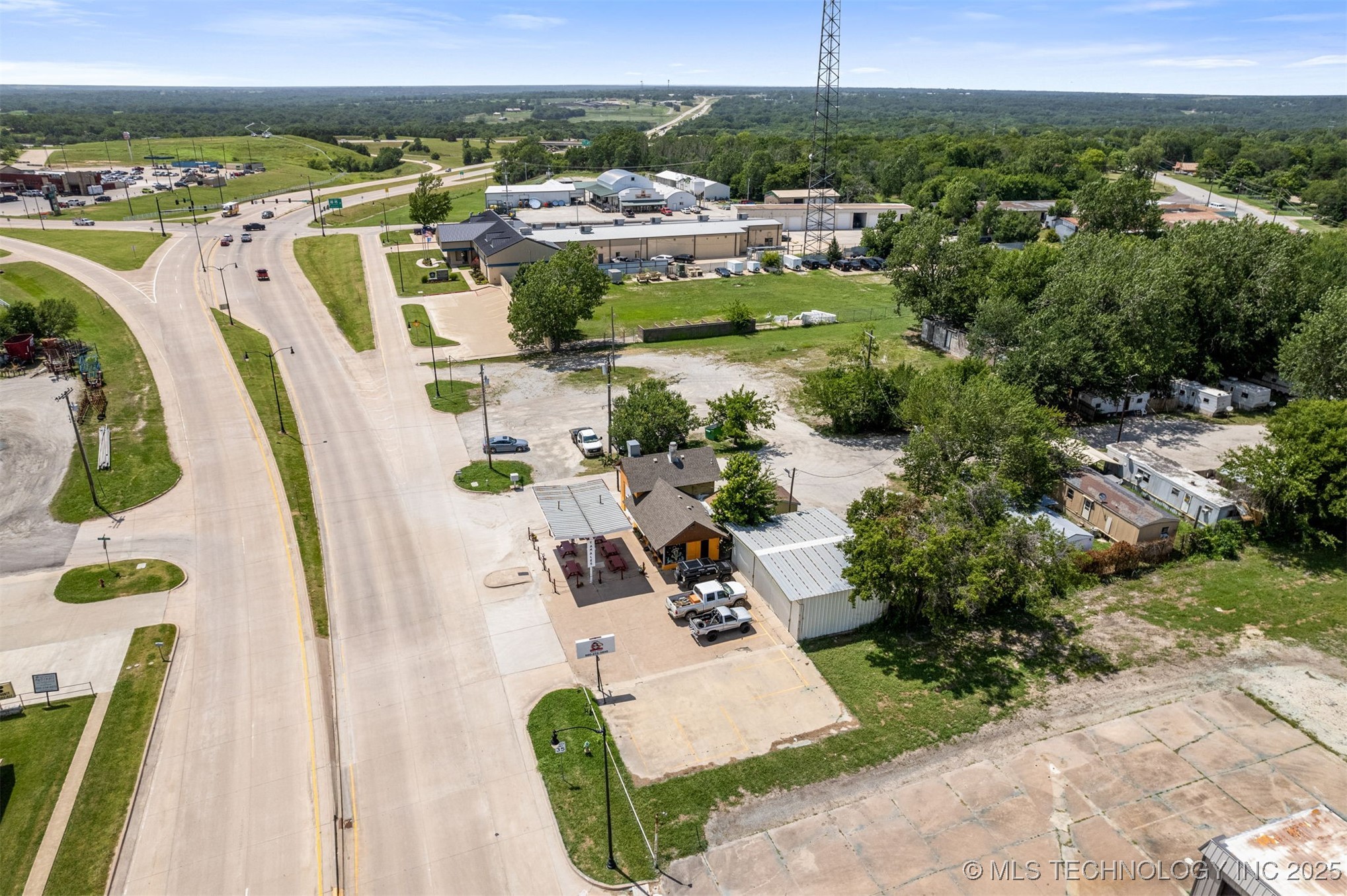 1028 W Main Property Photo 9