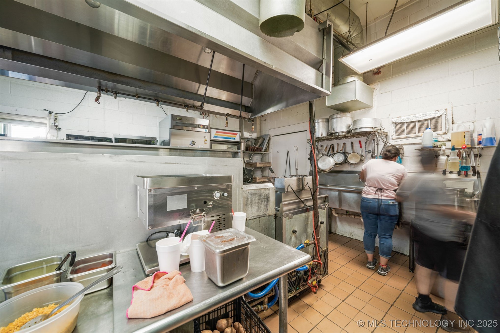 1028 W Main Property Photo 13