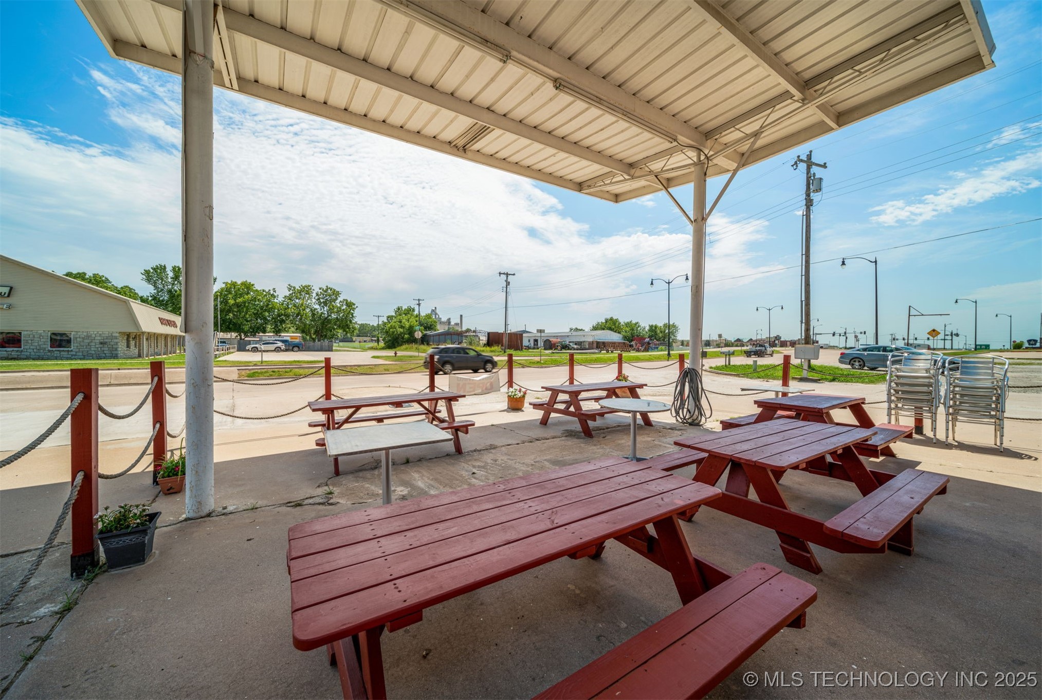 1028 W Main Property Photo 15