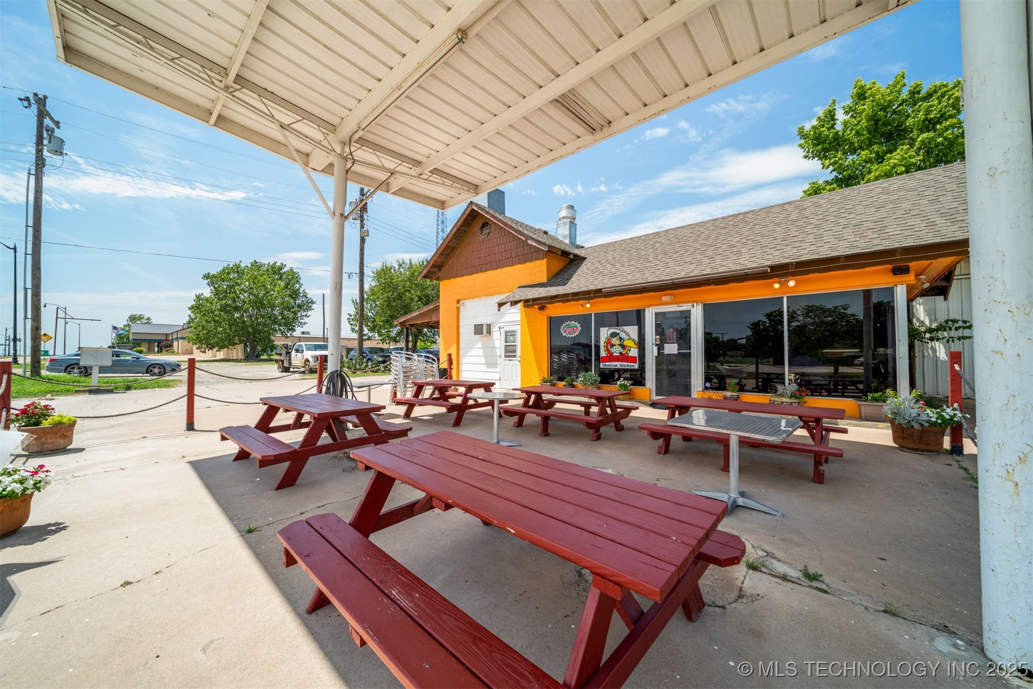 1028 W Main Property Photo 16