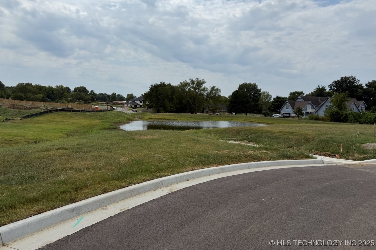 3321 Cypress Hill Property Photo 4