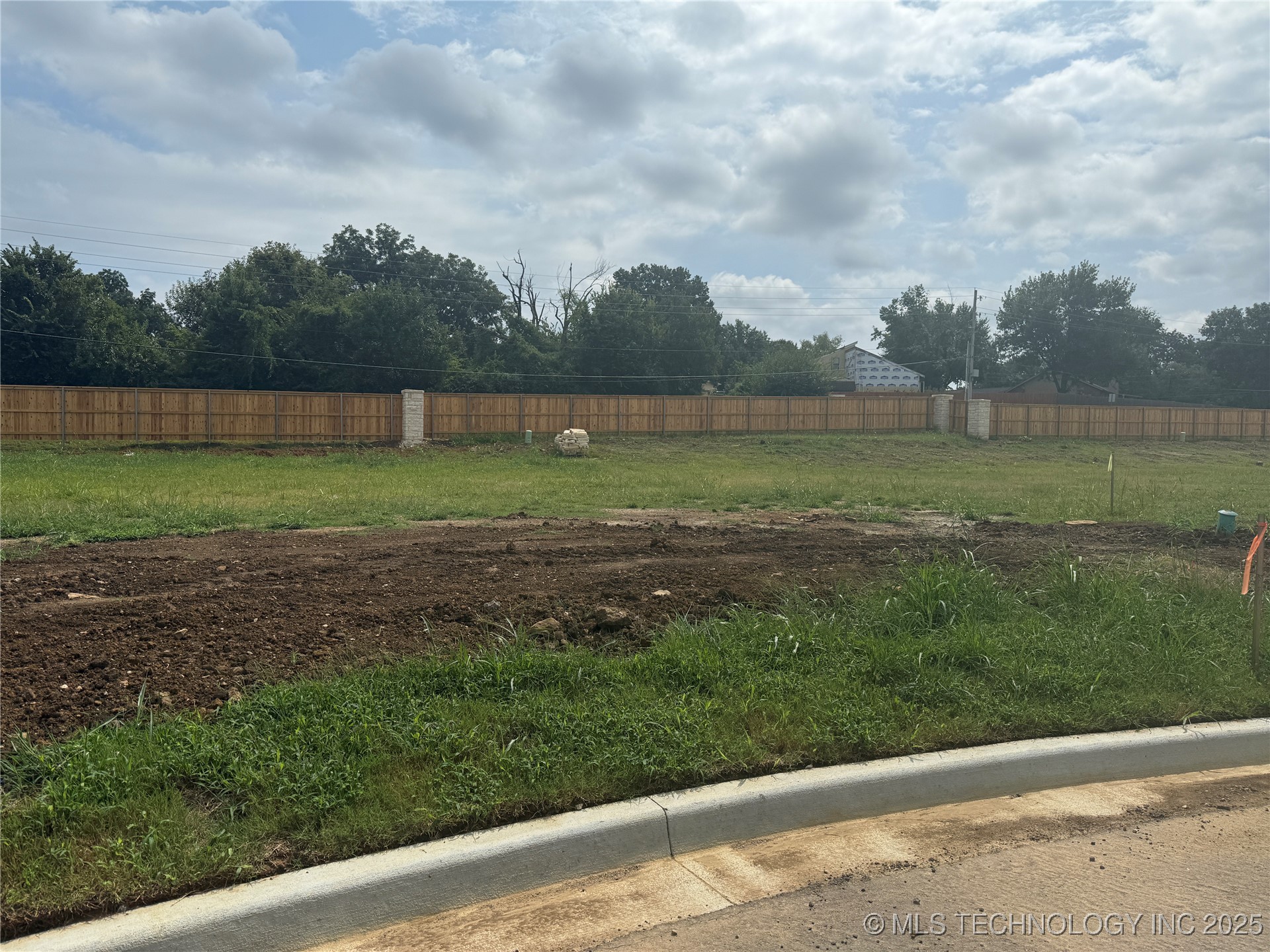 3321 Cypress Hill Property Photo 6