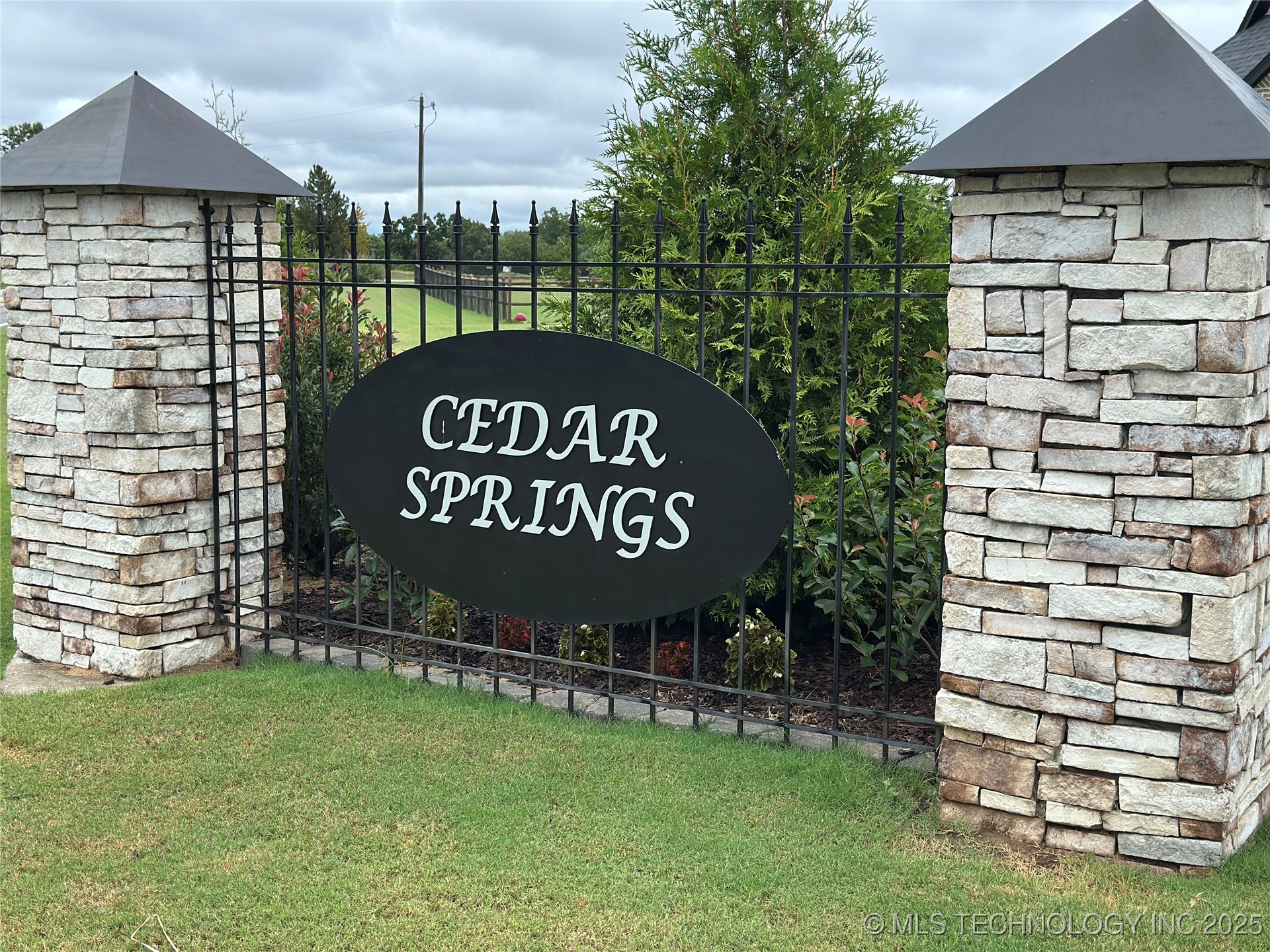 18182 S Ratliff Court Property Photo 1