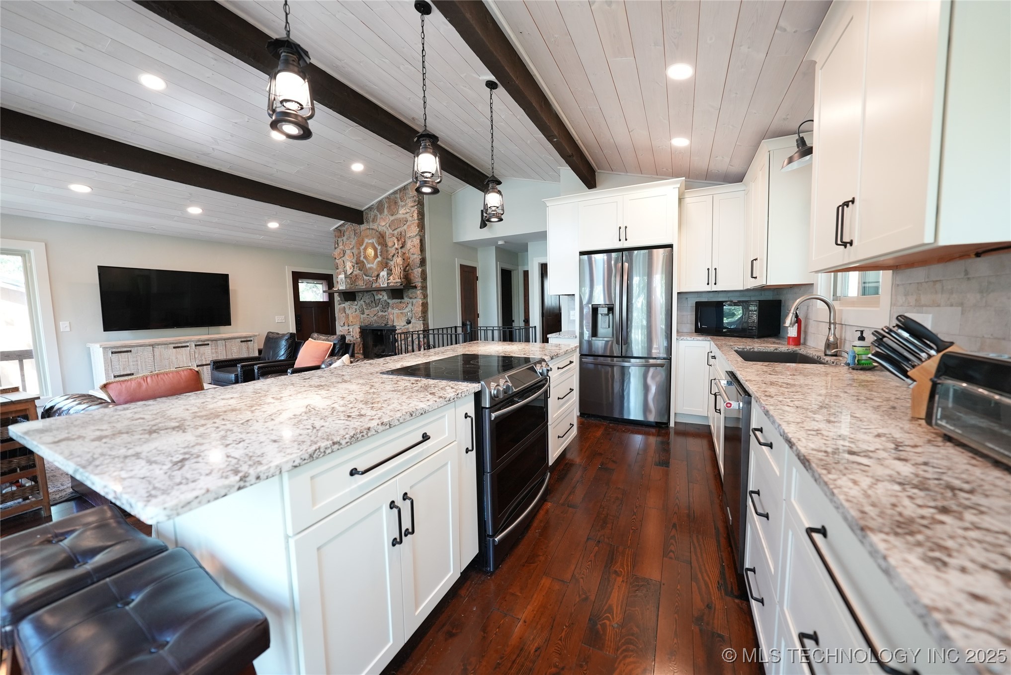 53206 E 341 Loop Property Photo 18