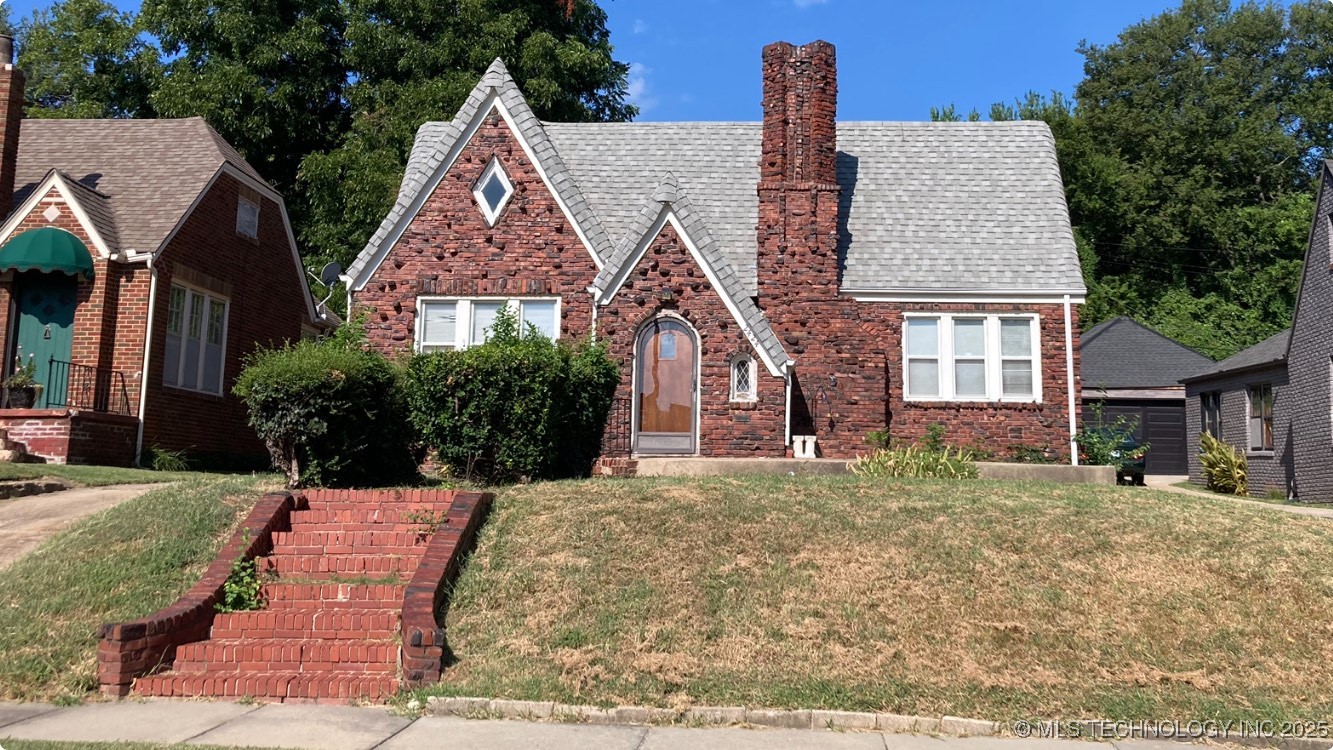 2424 N Boston Avenue Property Photo 1