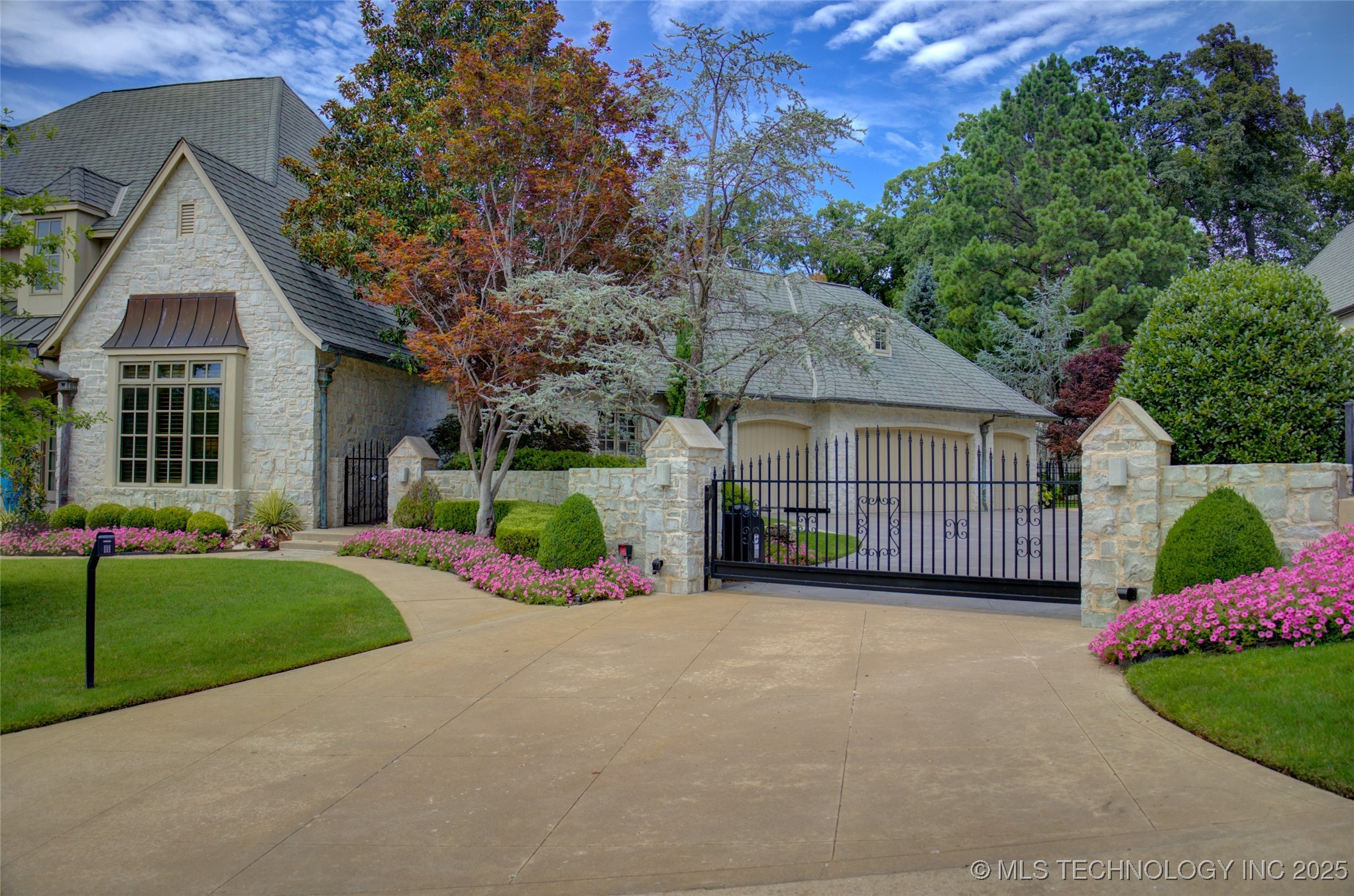 6619 E 109th Street Property Photo 5