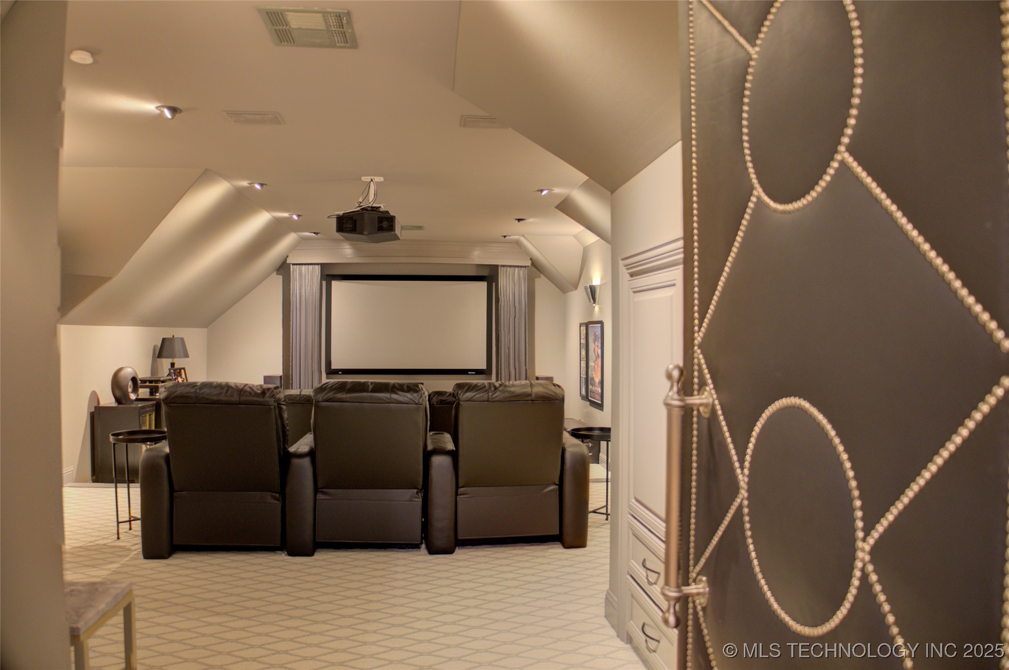 6619 E 109th Street Property Photo 44