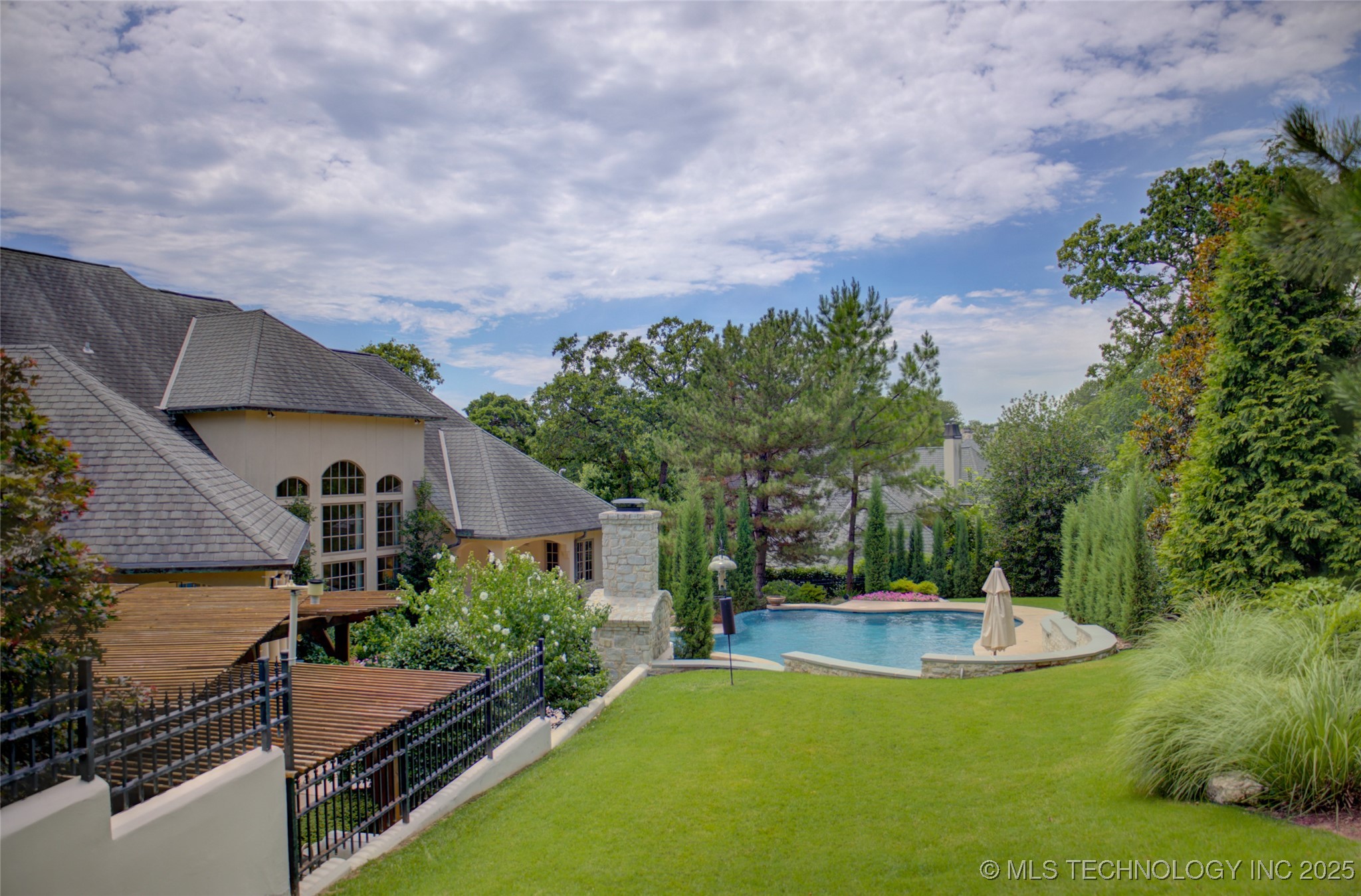 6619 E 109th Street Property Photo 60