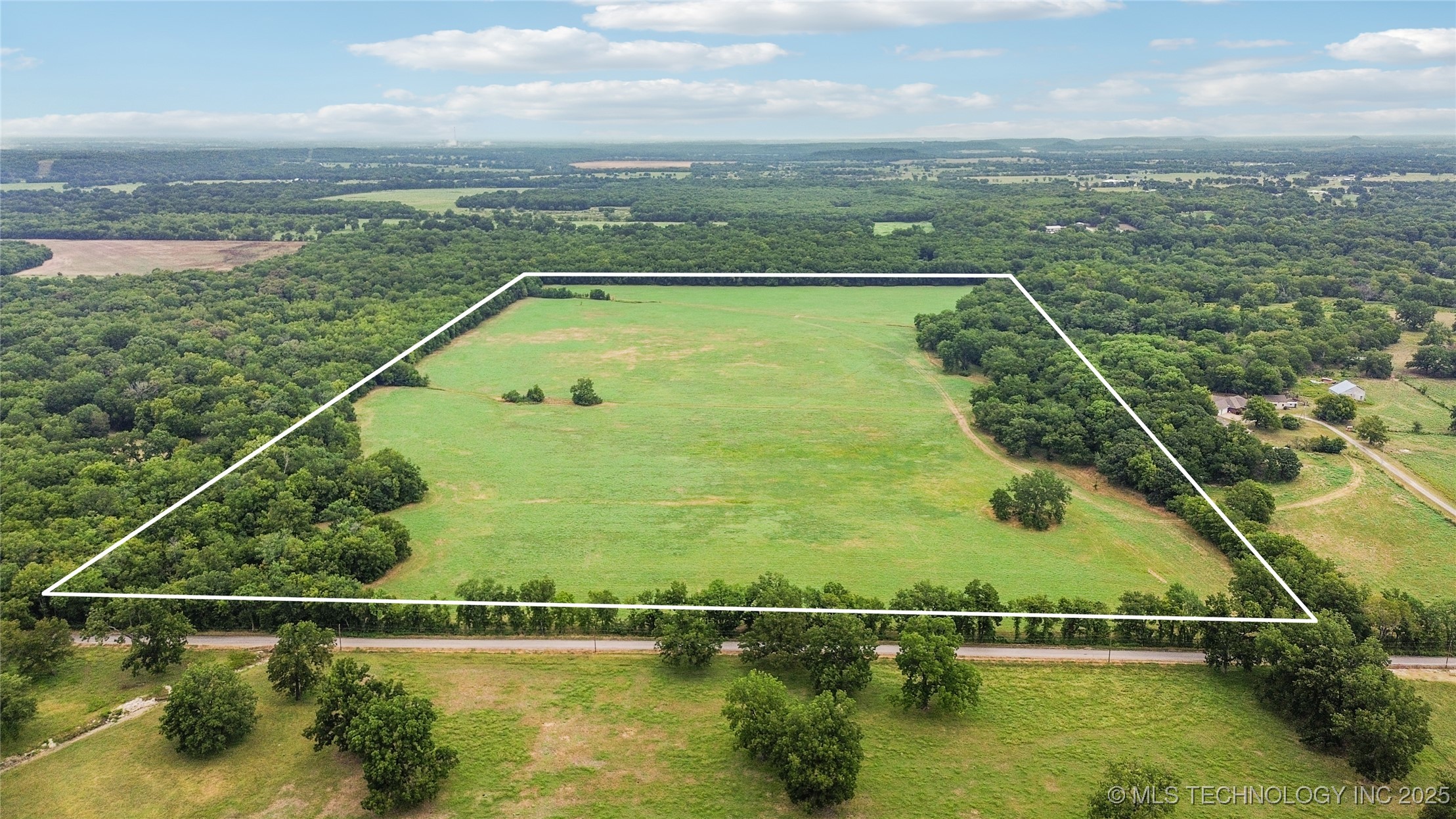 E 470 Road Property Photo 12