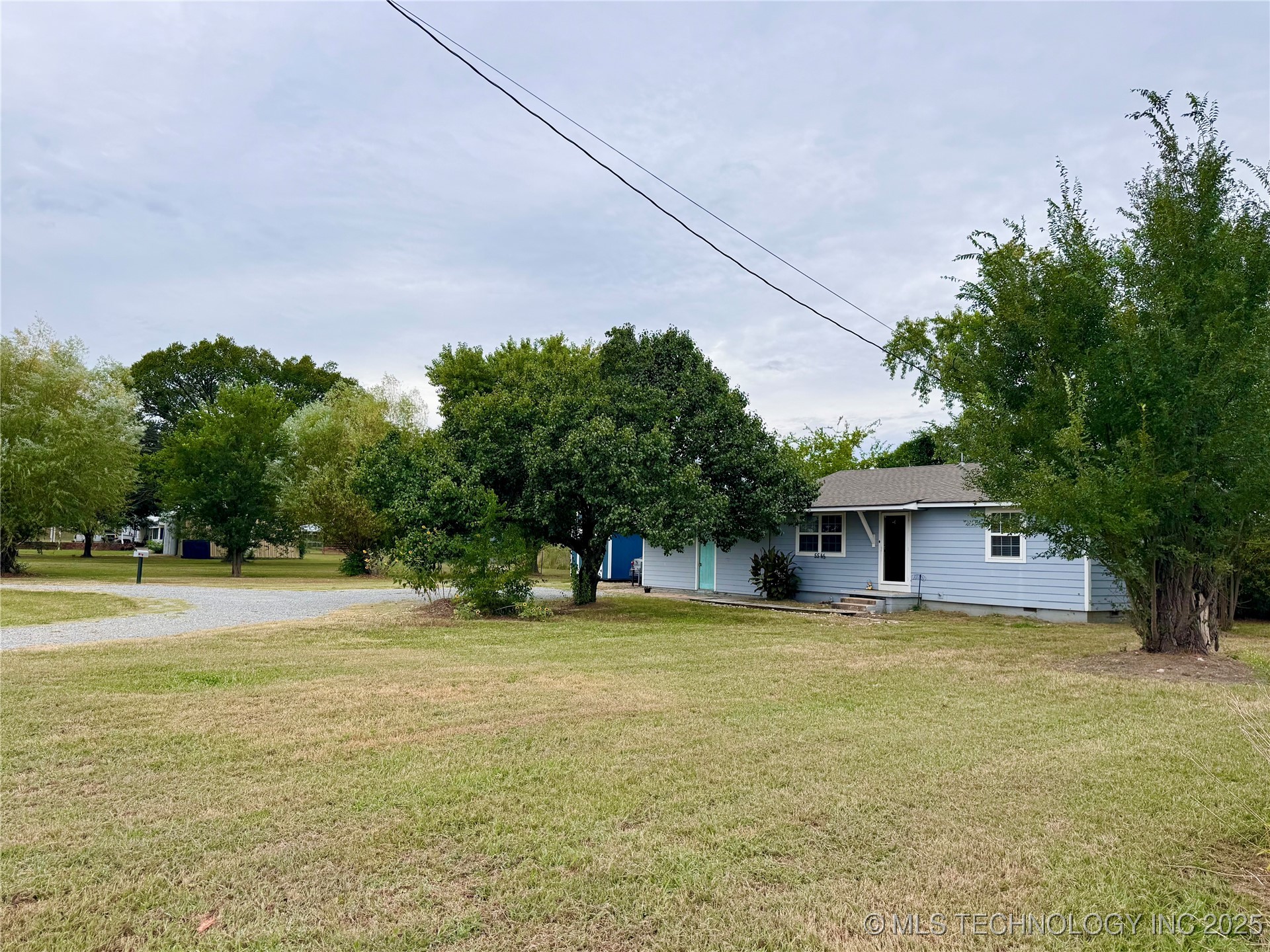 5545 E 412 Highway Property Photo 1