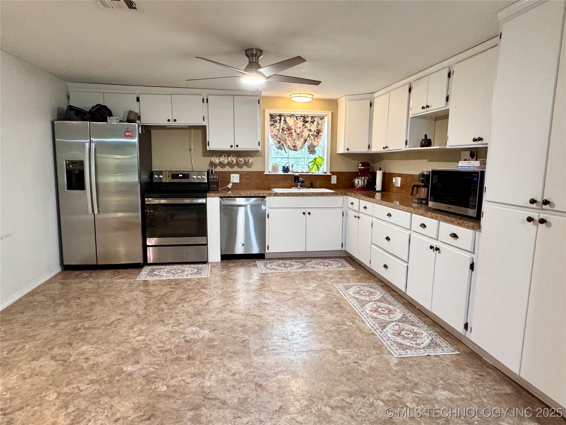 5545 E 412 Highway Property Photo 10