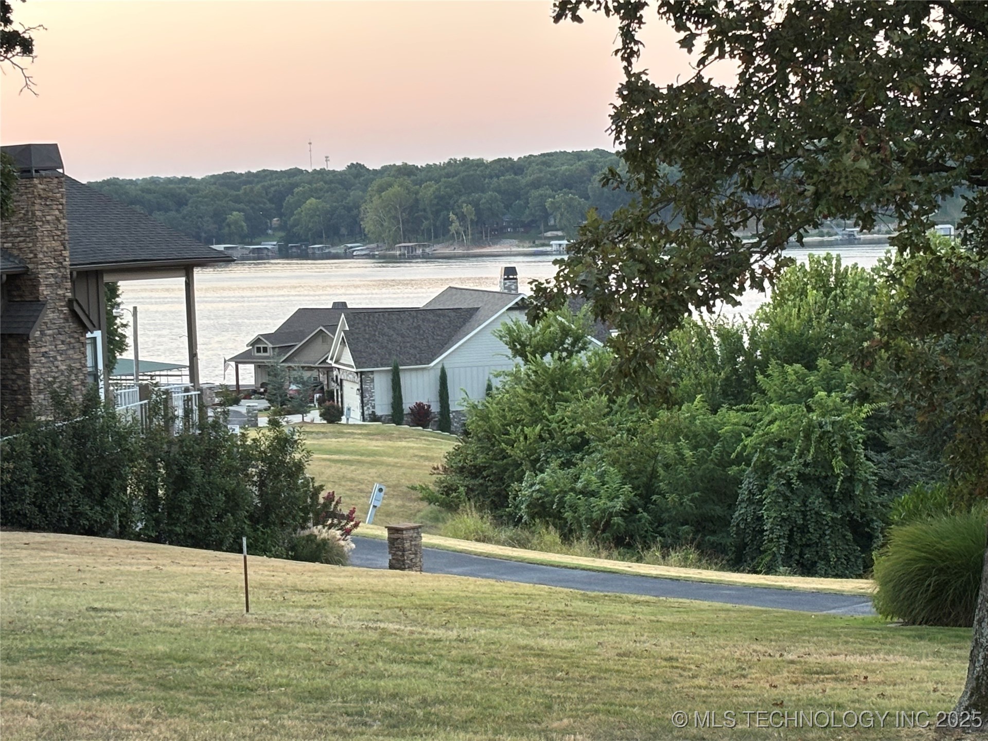 Upper Waterfall Drive Property Photo 2