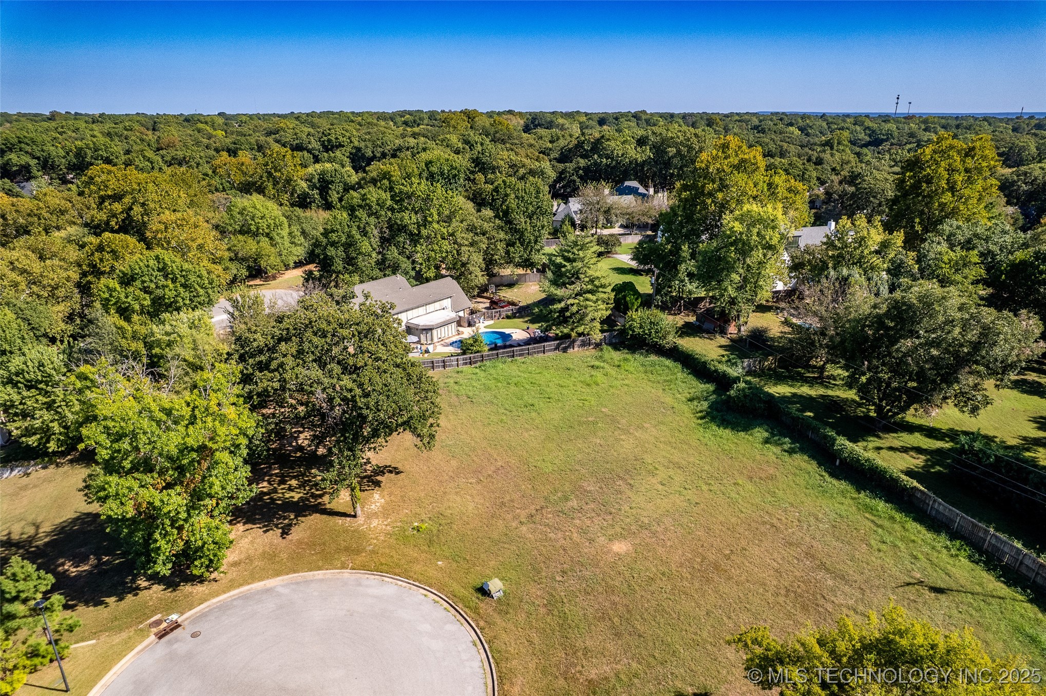 3824 E 103rd Place Property Photo 2