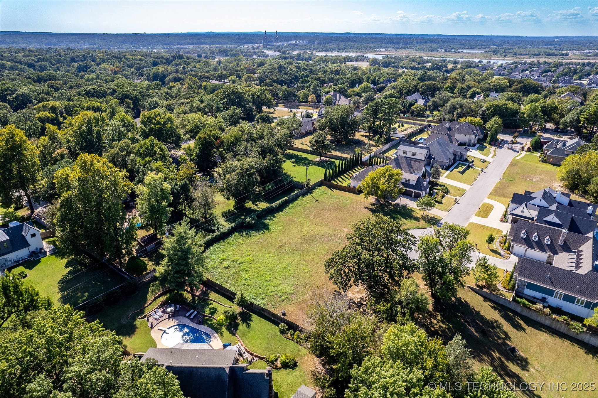 3824 E 103rd Place Property Photo 9