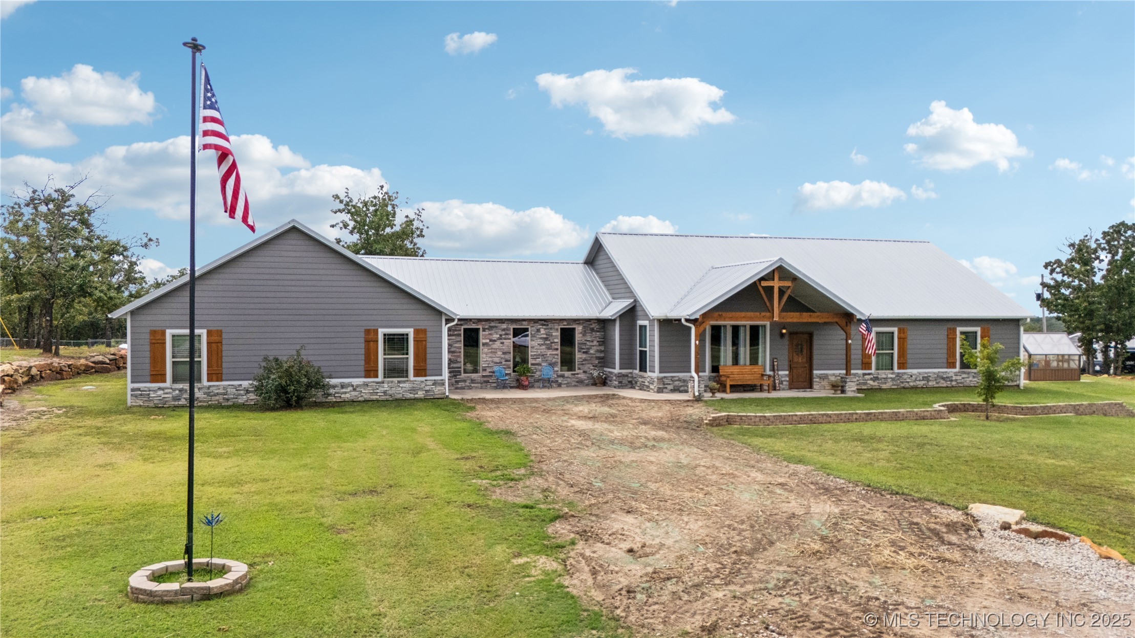 13800 Pease Lane Property Photo 1