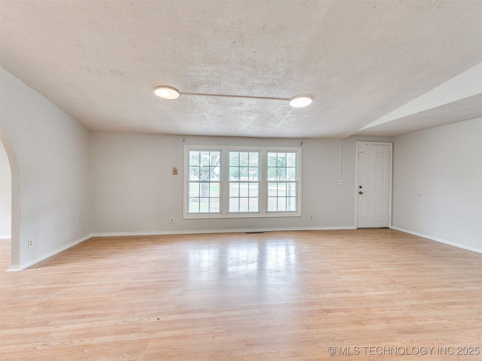 9750 S 4060 Road Property Photo 5