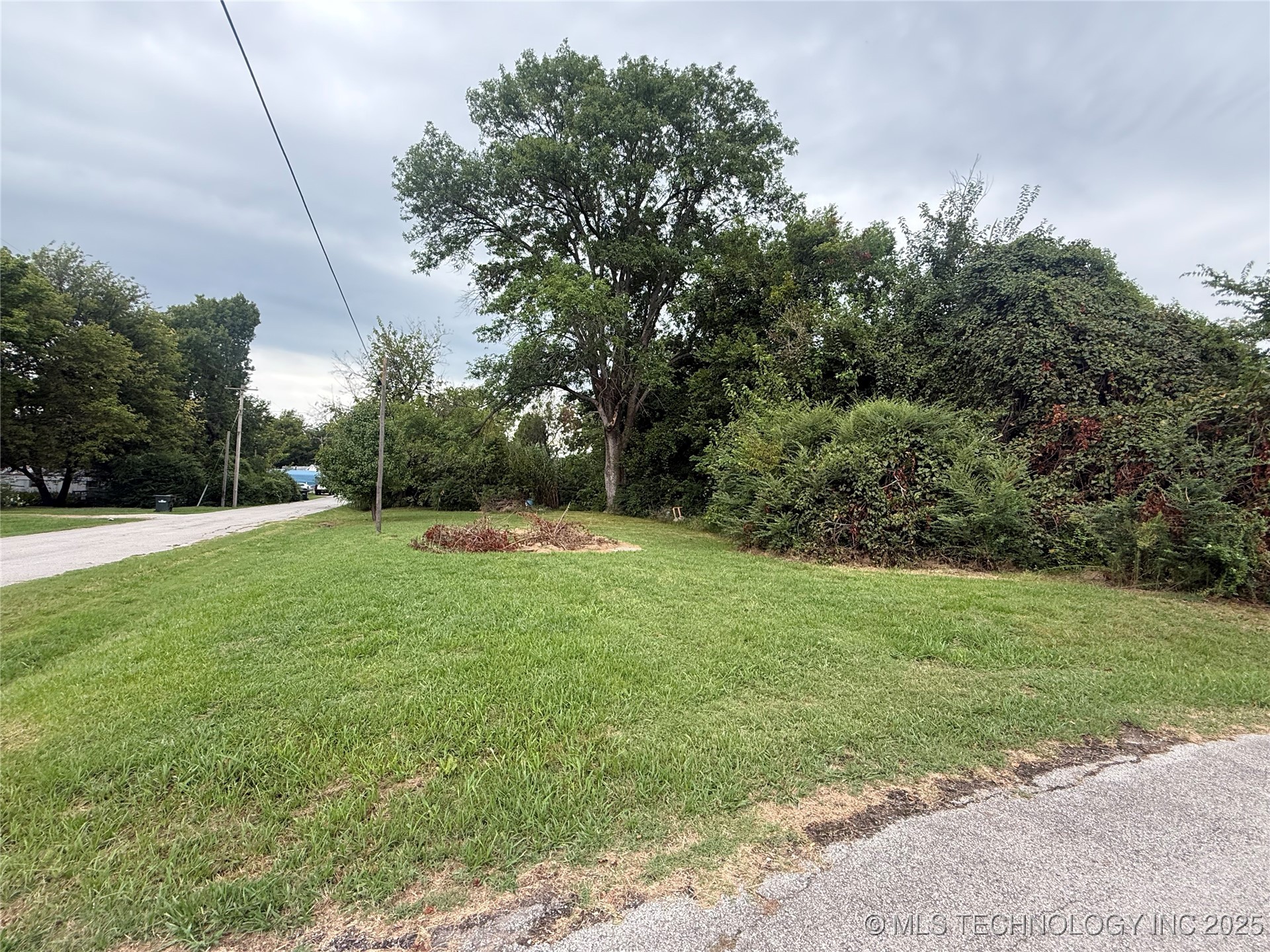 342 S 6th Street Property Photo 2