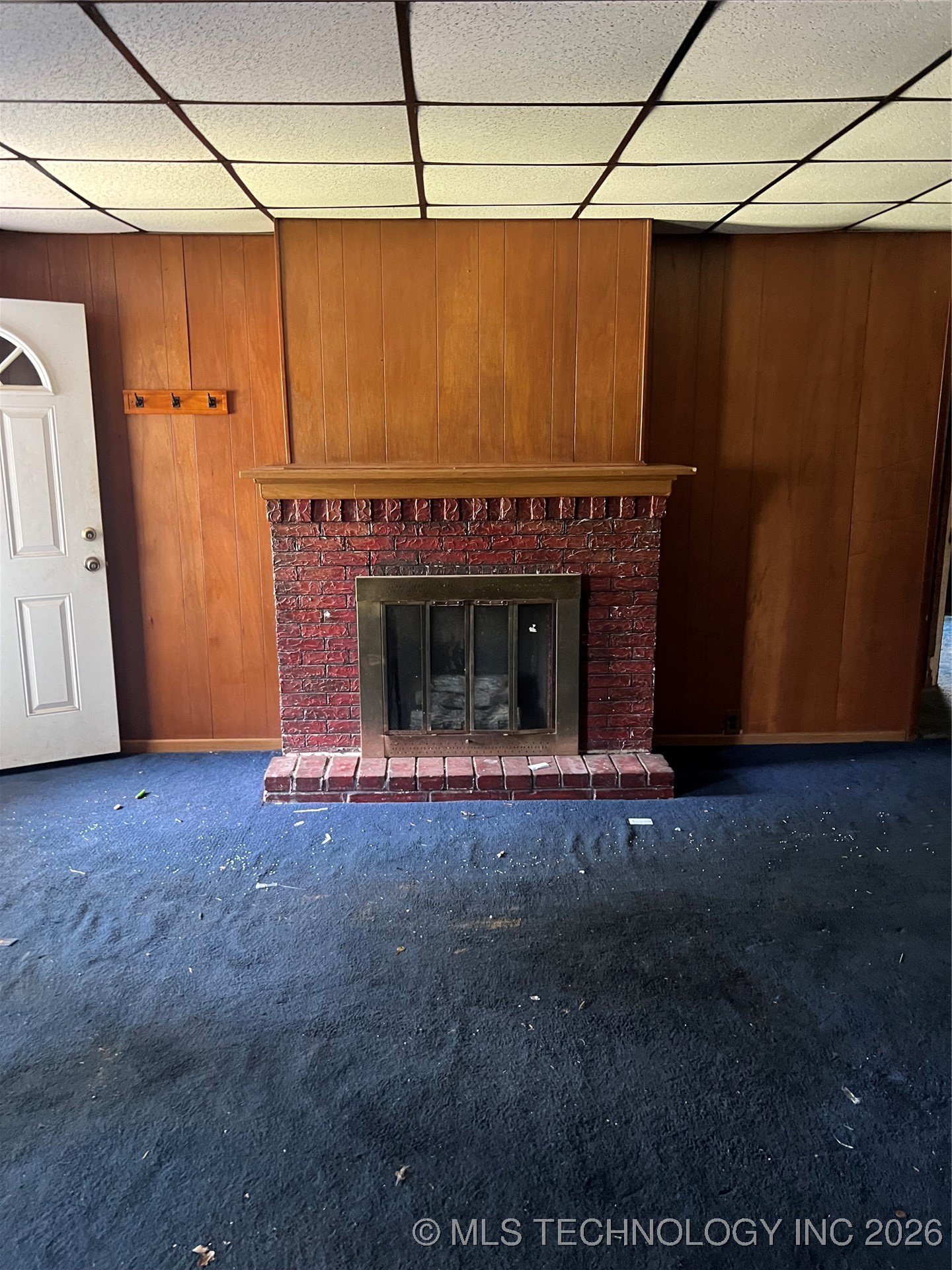 821 S Lake Avenue Property Photo 2