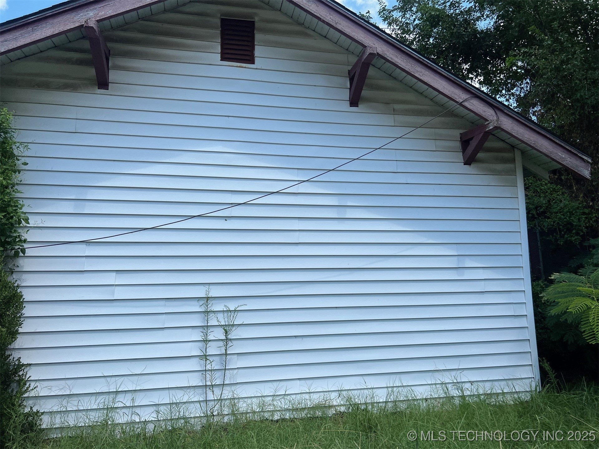 821 S Lake Avenue Property Photo 6