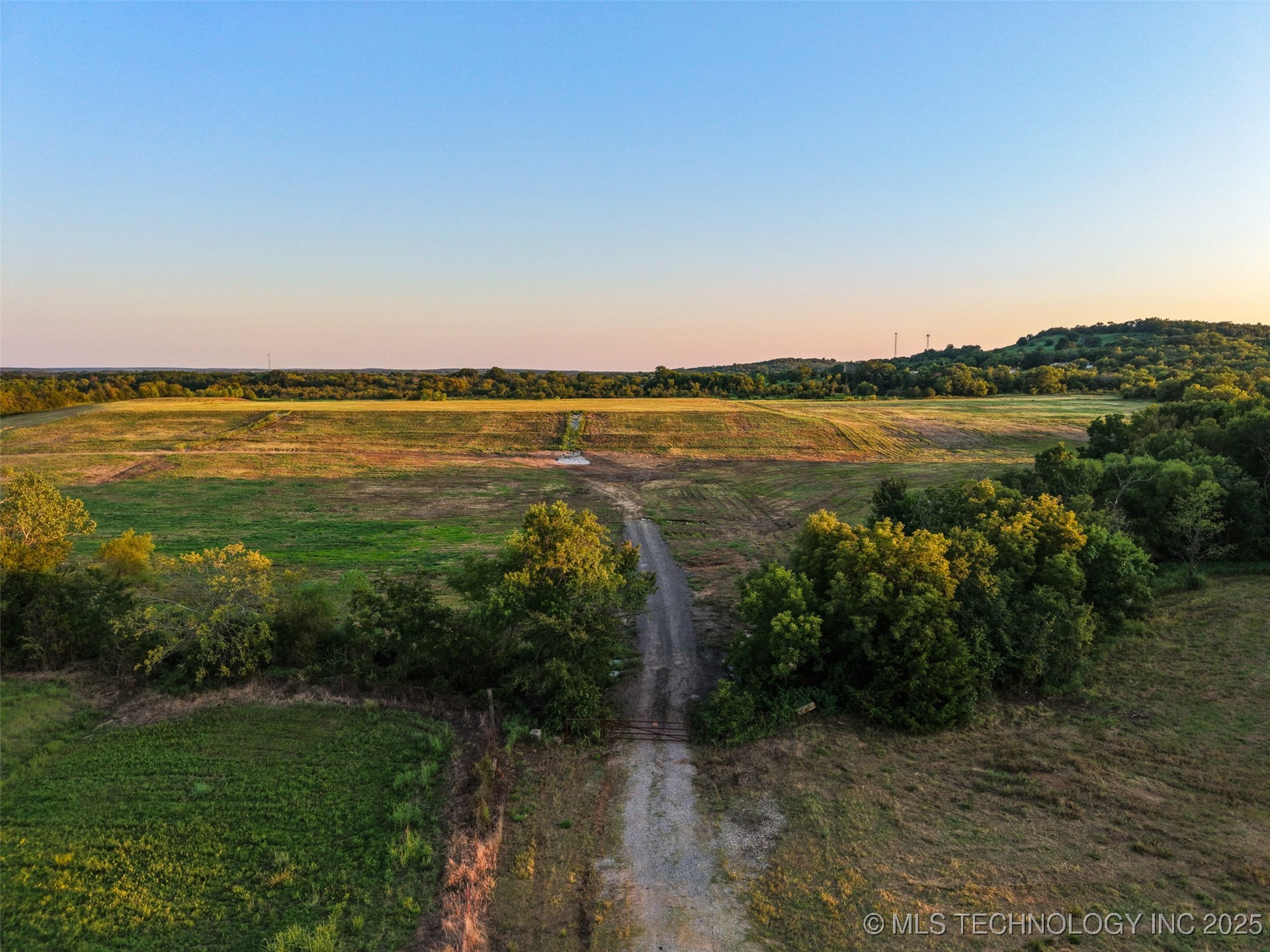 0000 Hackberry Road Property Photo 2