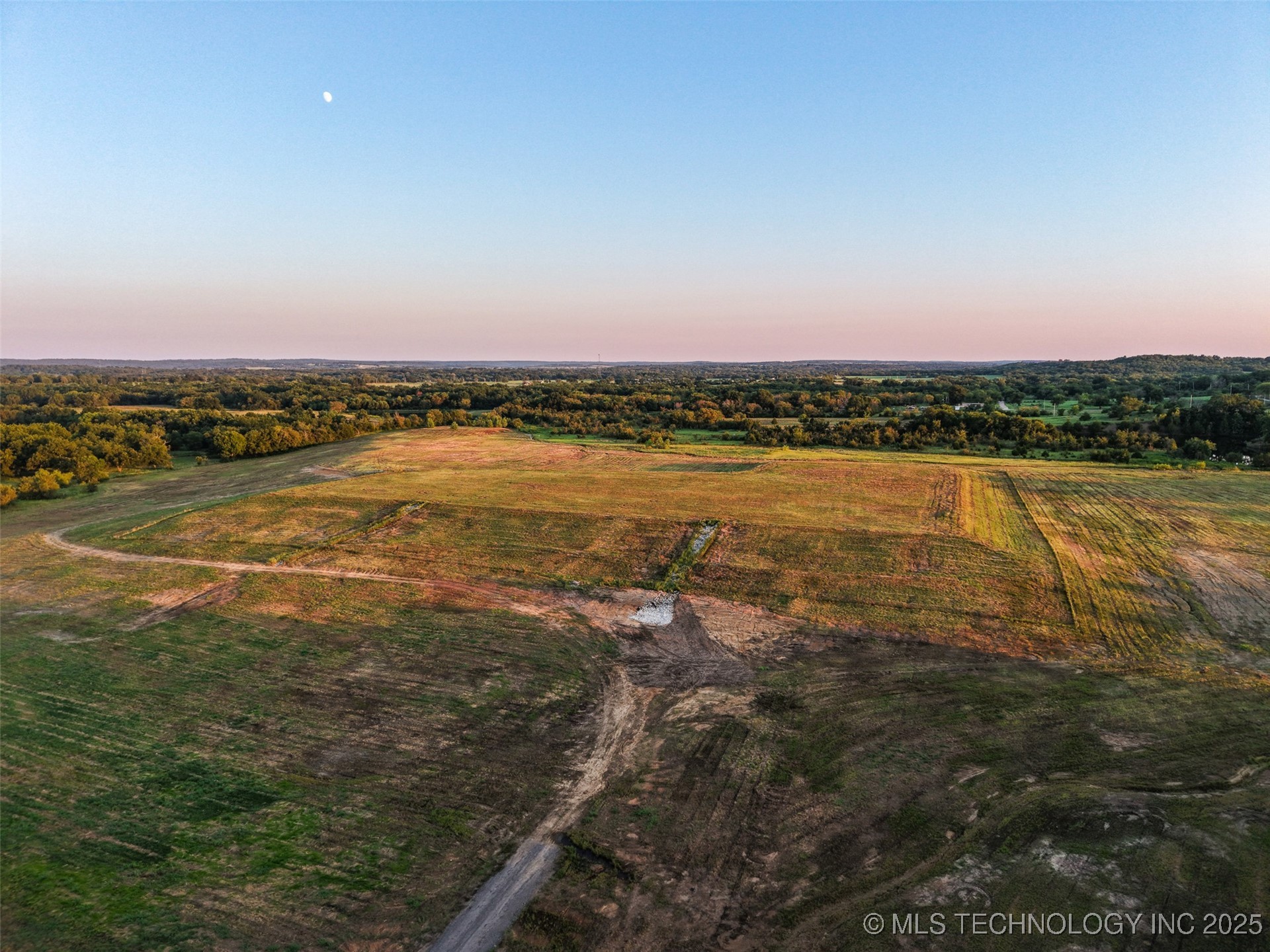 0000 Hackberry Road Property Photo 8