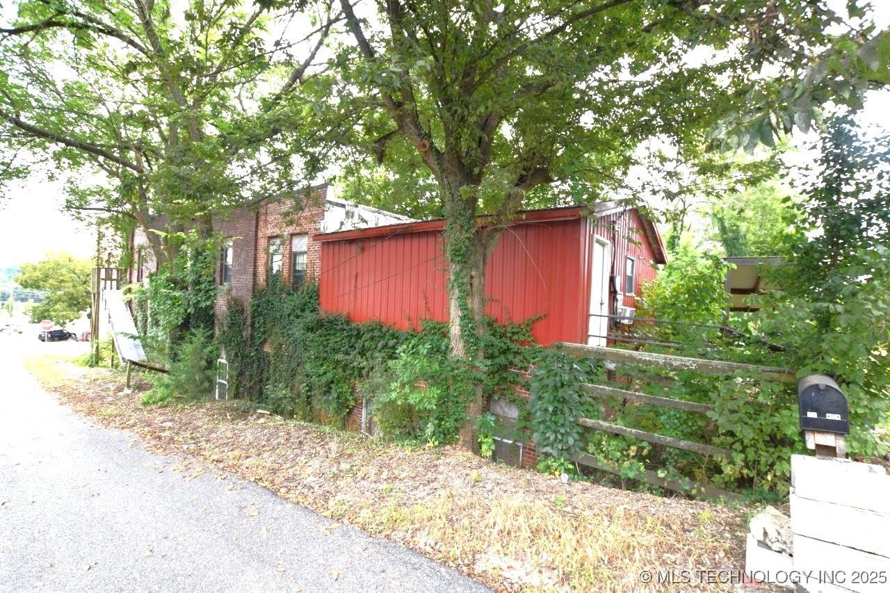 114 Main Street Property Photo 3