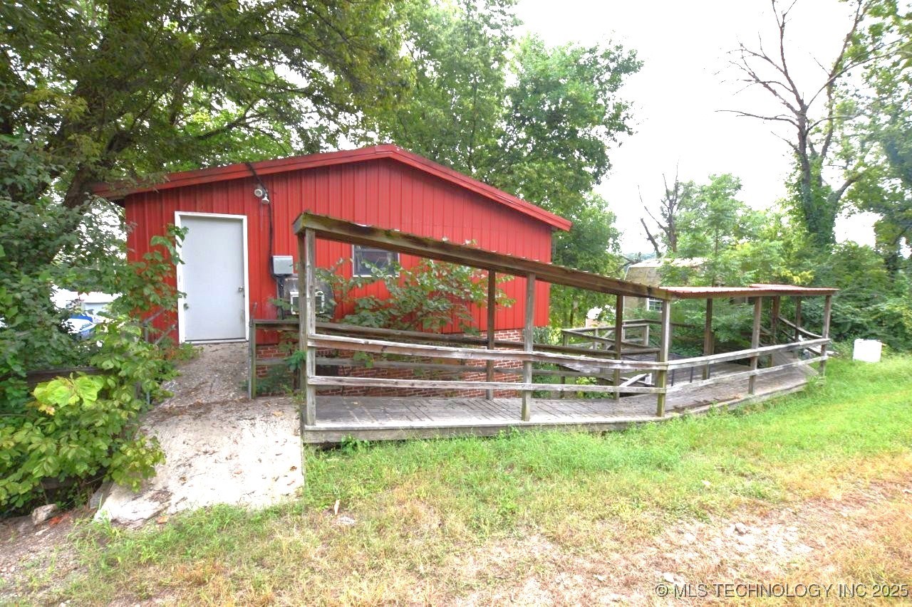 114 Main Street Property Photo 4