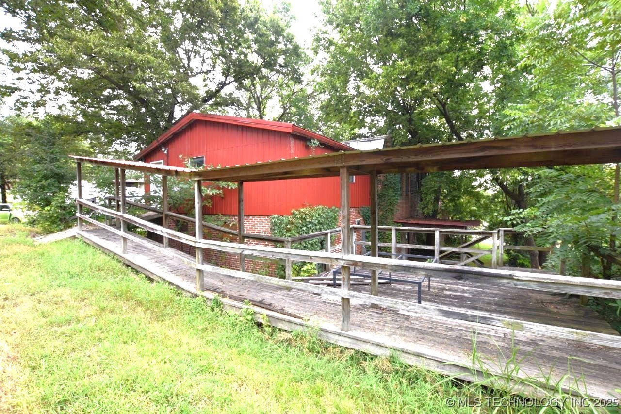 114 Main Street Property Photo 5