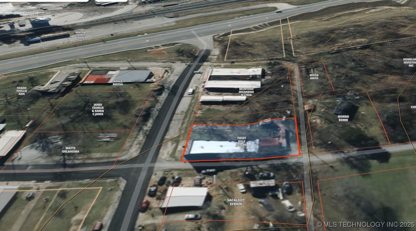 114 Main Street Property Photo 40