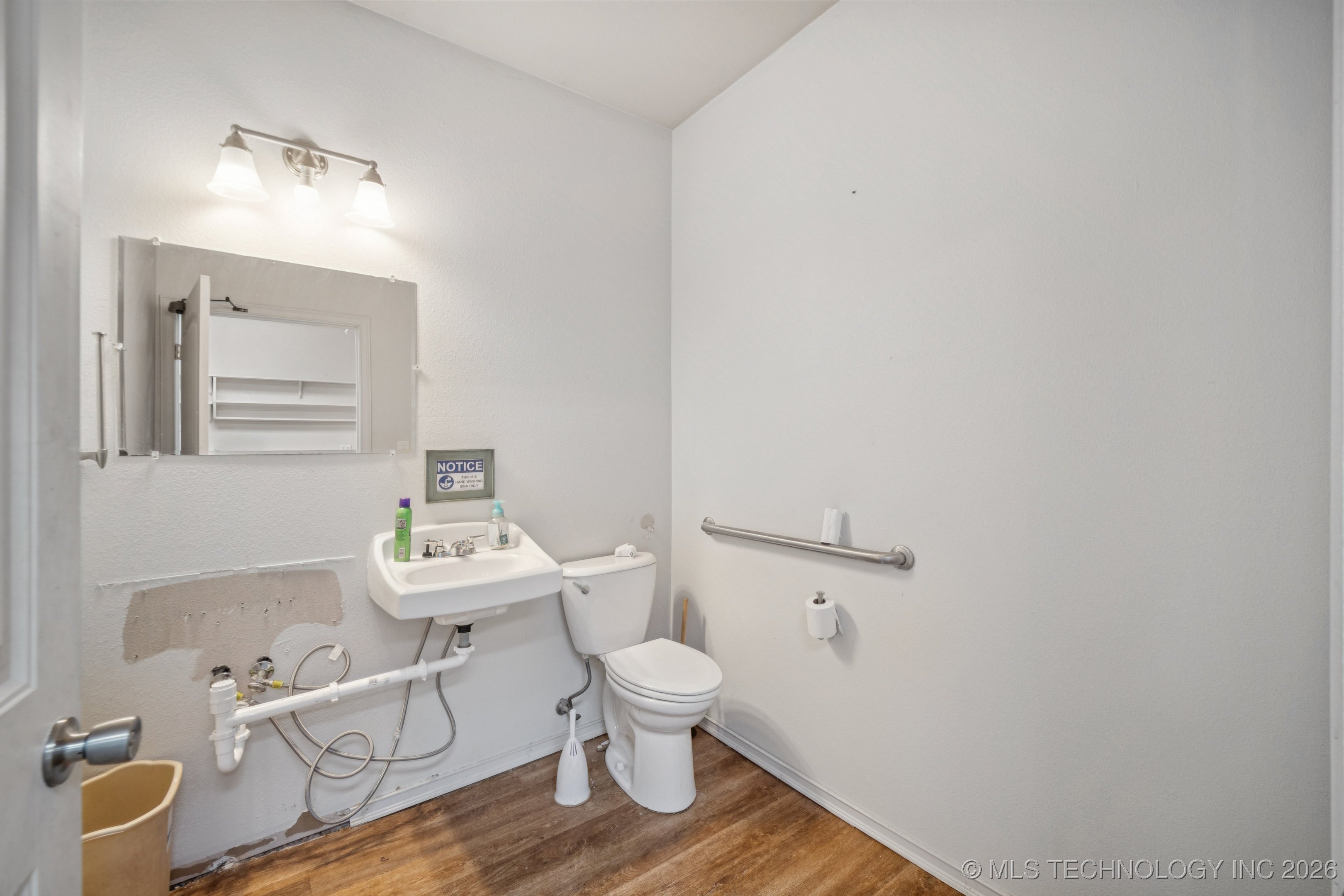 119 N Broadway Street Property Photo 17