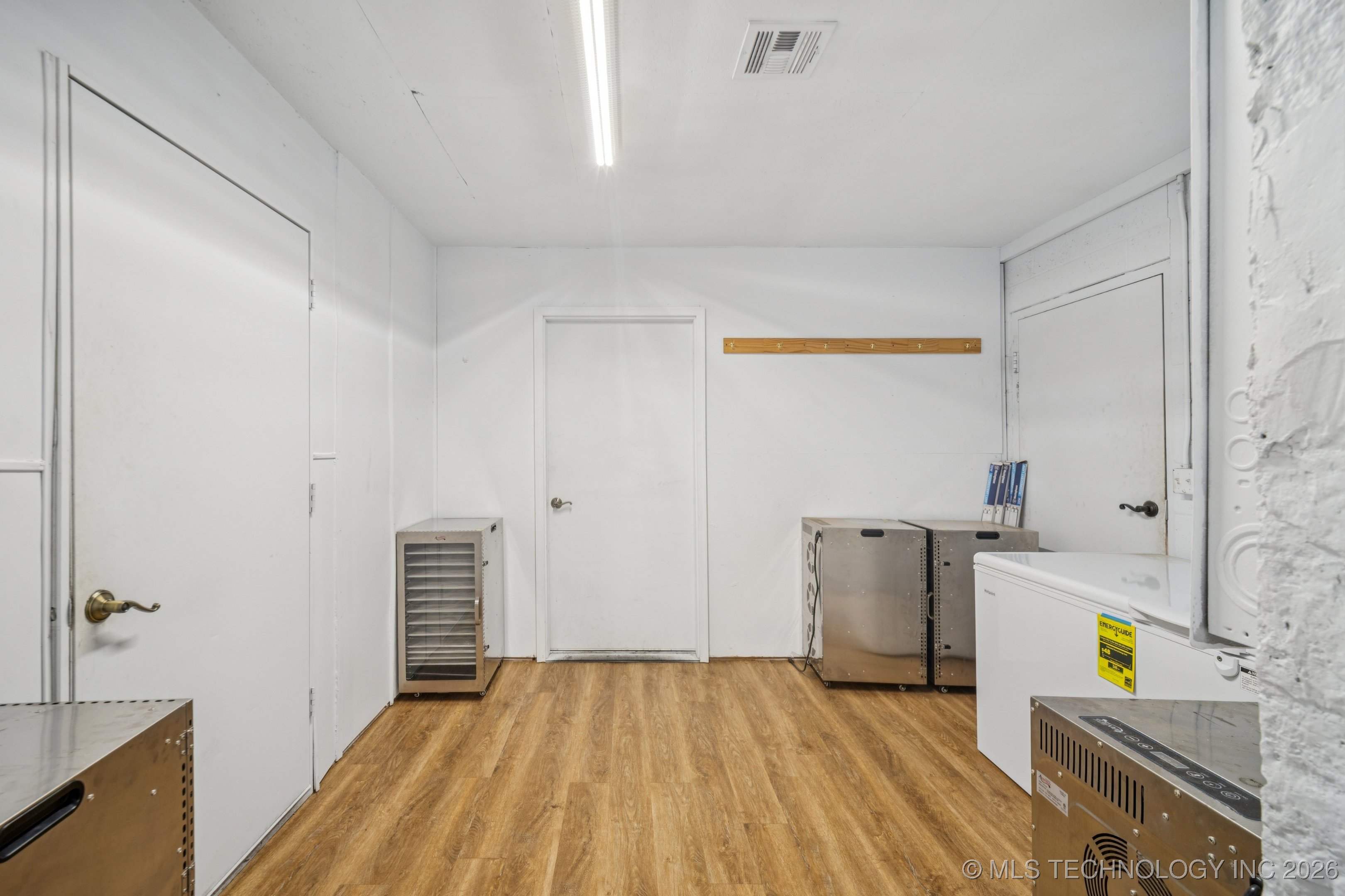 119 N Broadway Street Property Photo 18