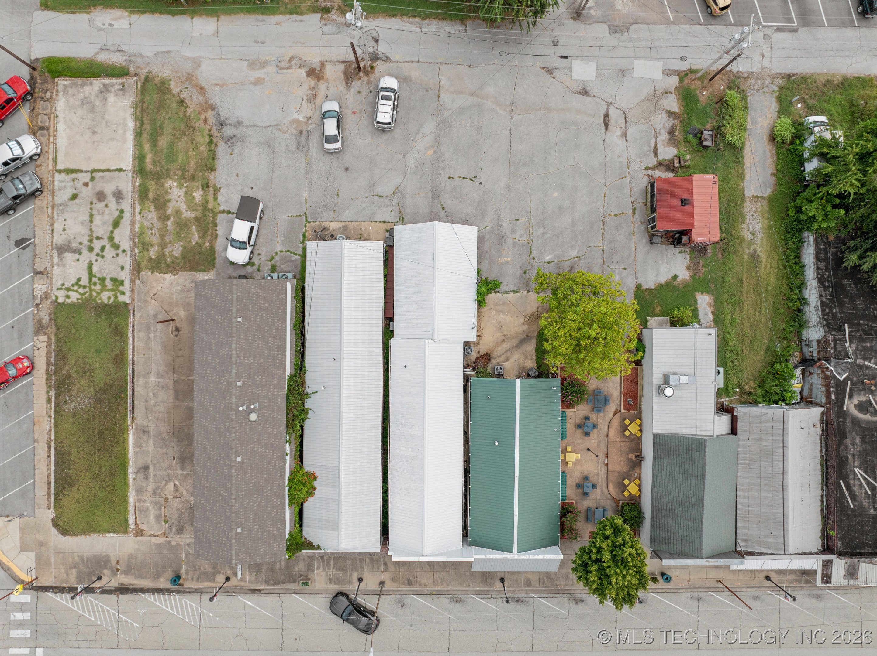 119 N Broadway Street Property Photo 30