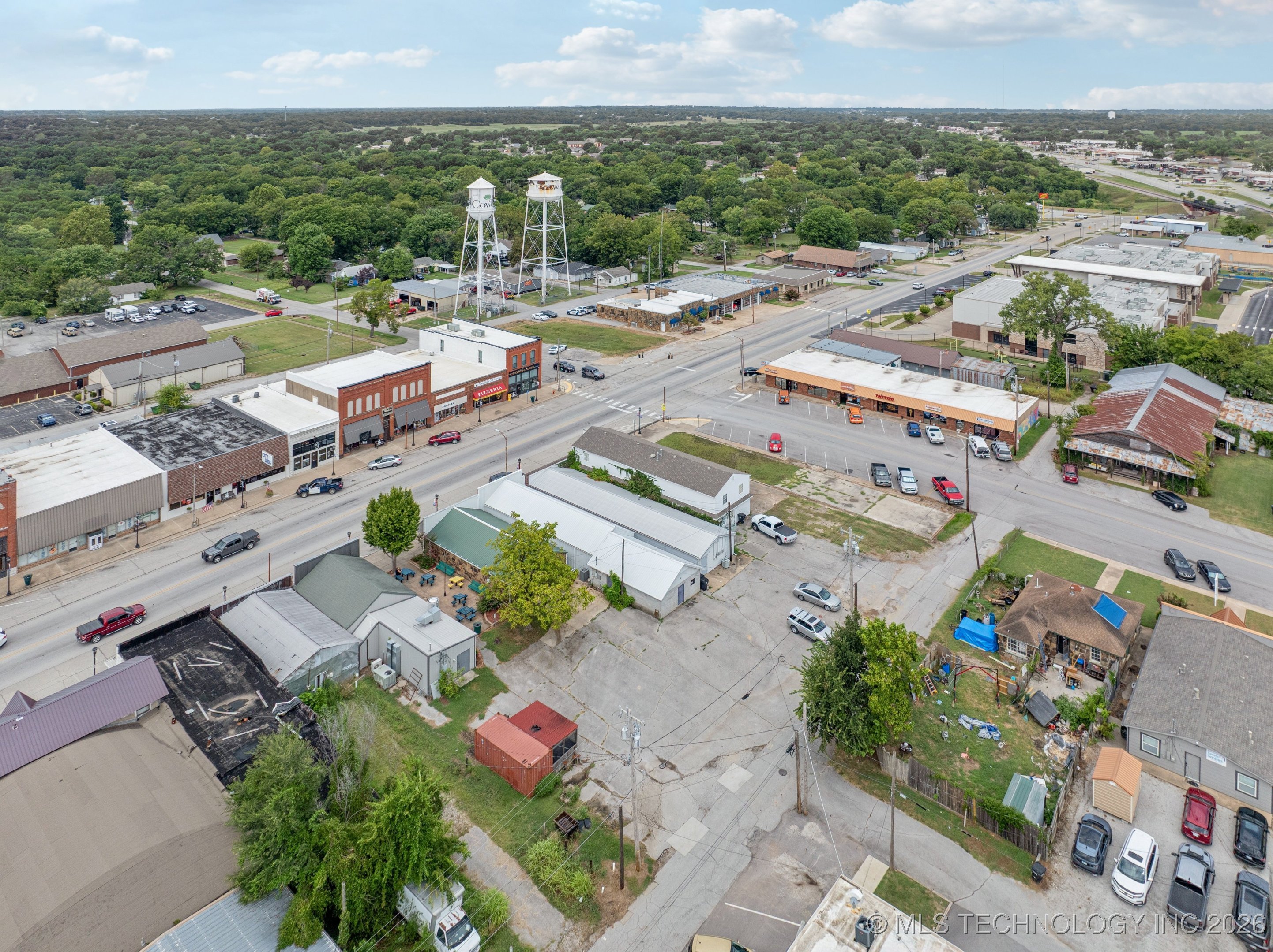 119 N Broadway Street Property Photo 32