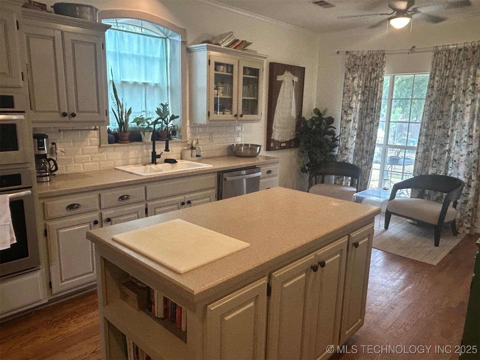 6912 E Galveston Street Property Photo 9