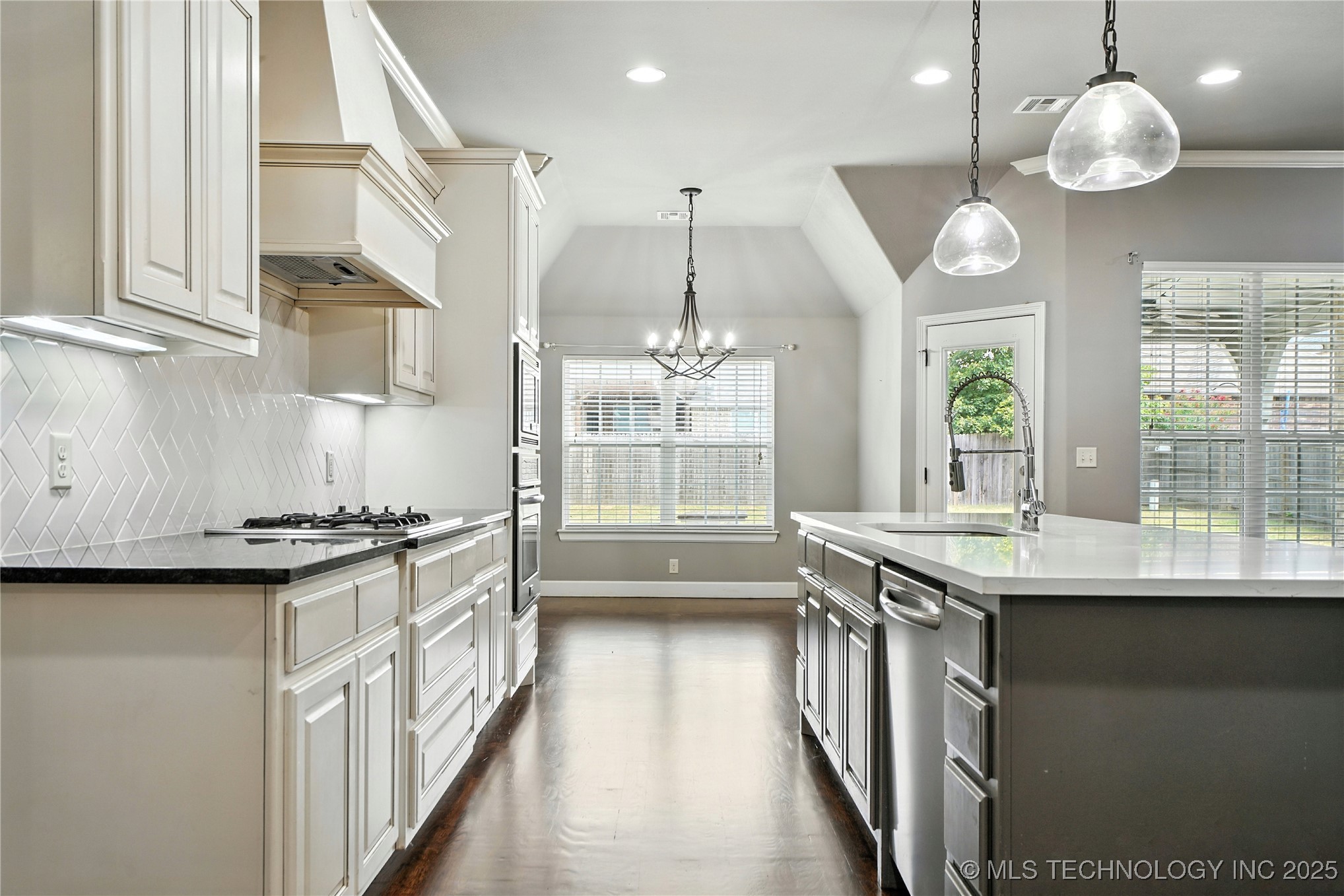 515 W 128th Street Property Photo 18