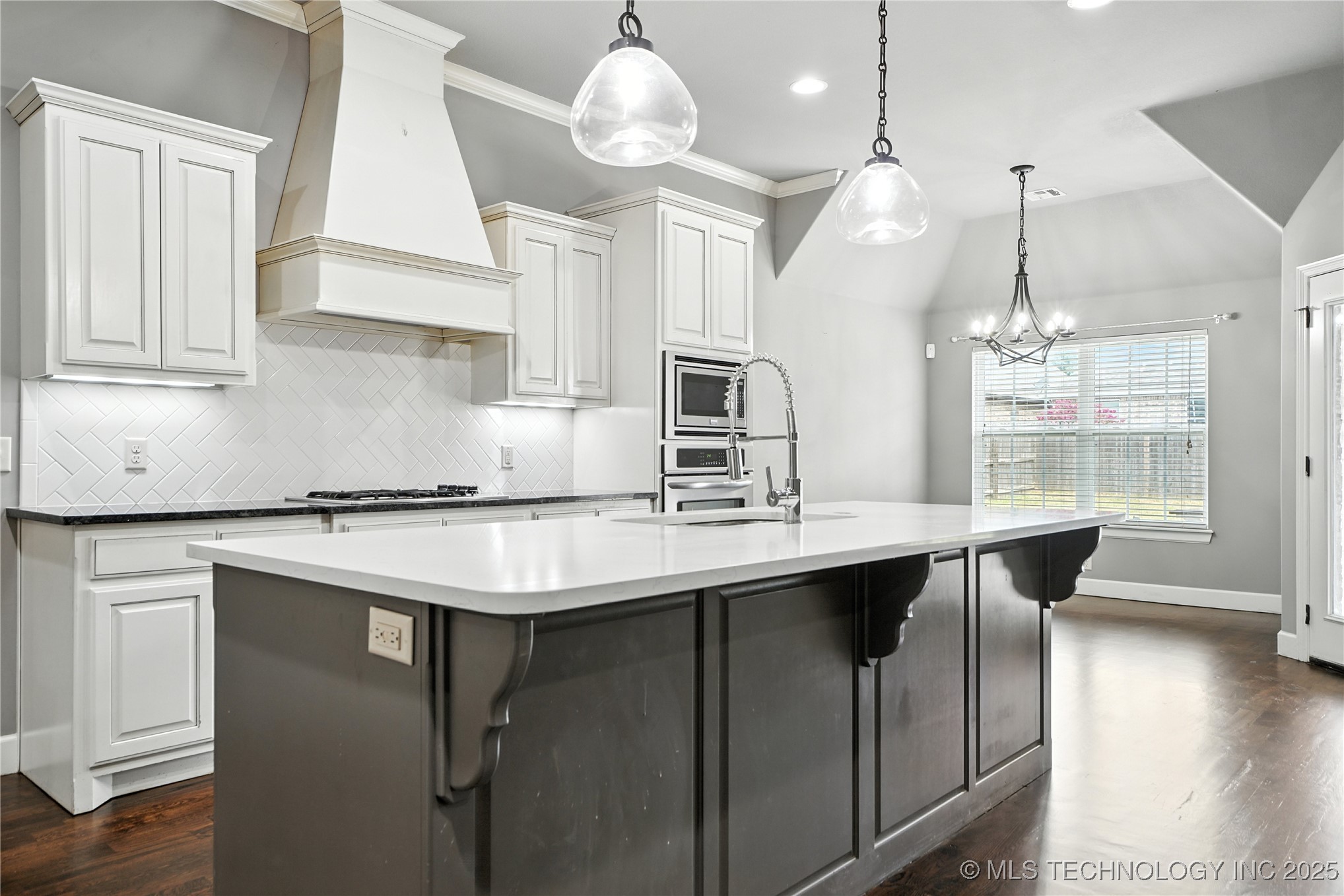 515 W 128th Street Property Photo 19