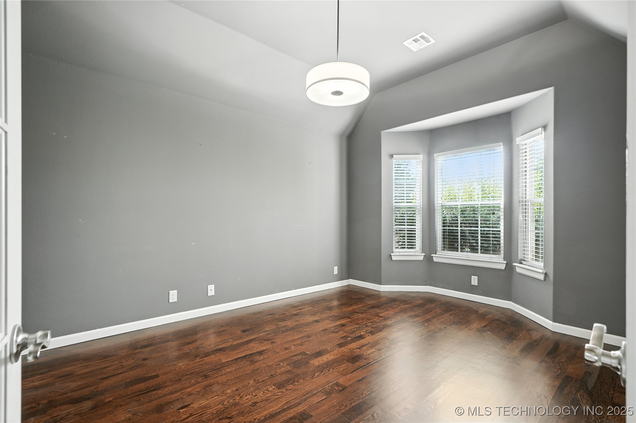 515 W 128th Street Property Photo 31