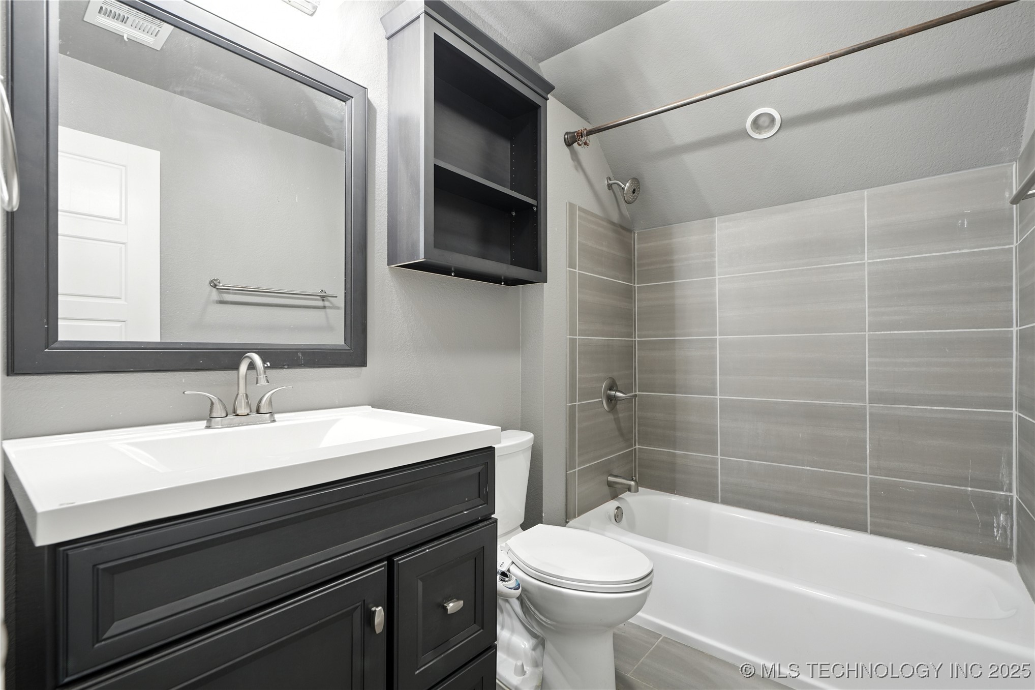 515 W 128th Street Property Photo 43