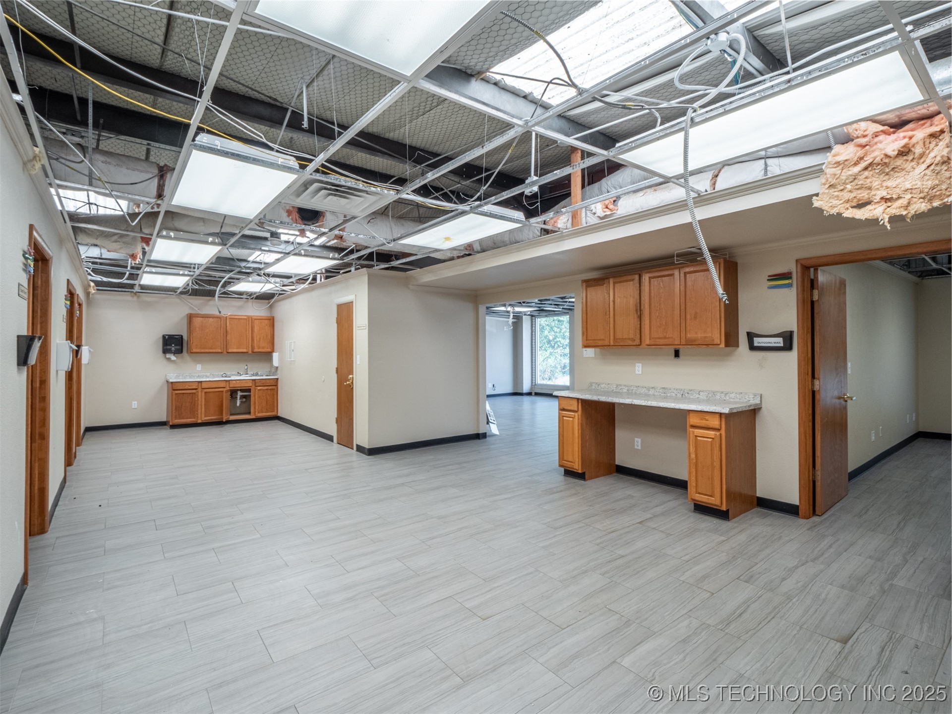 1101 N Strong Avenue Property Photo 12