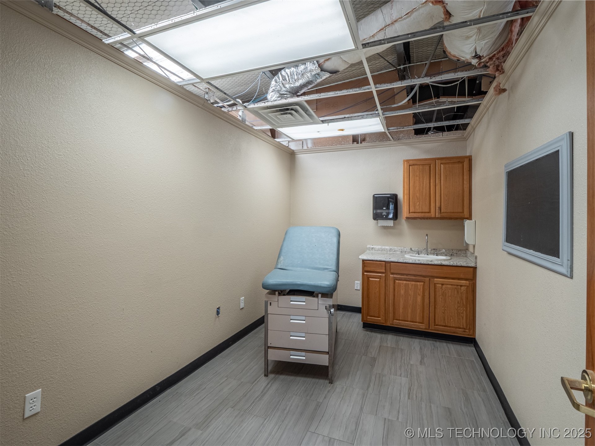 1101 N Strong Avenue Property Photo 19