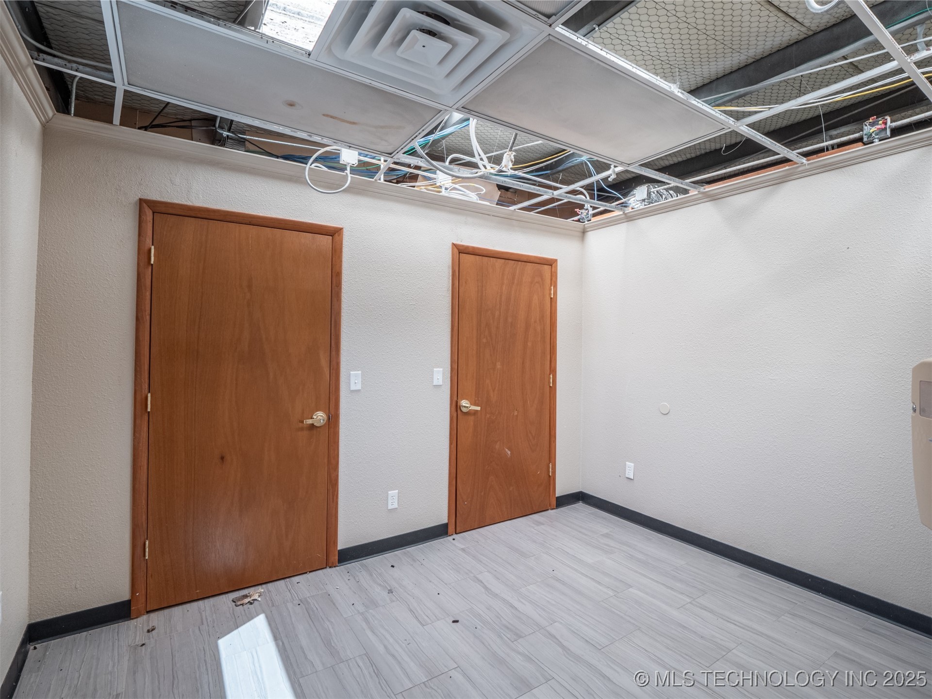 1101 N Strong Avenue Property Photo 20