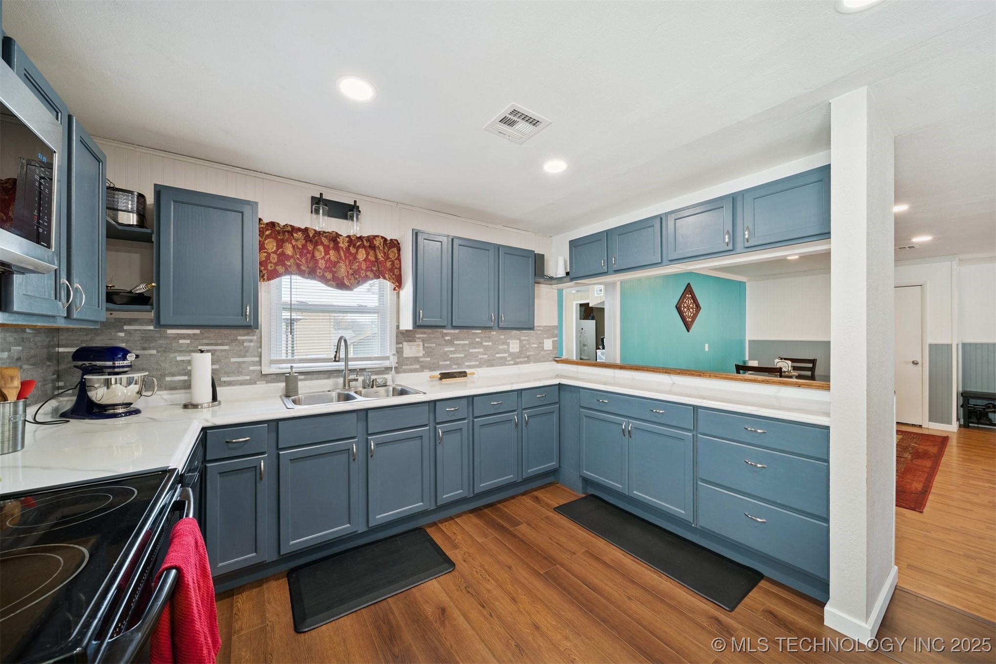 703 N D Avenue Property Photo 10