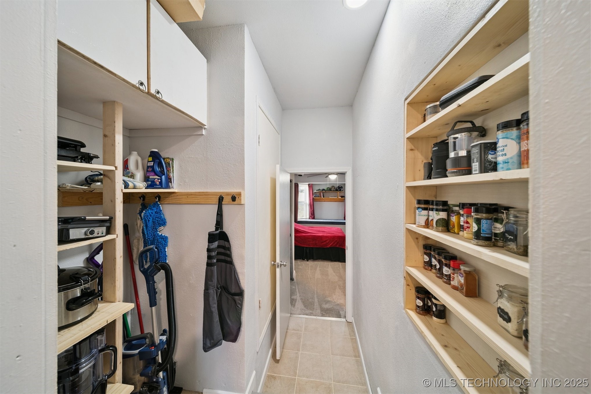 703 N D Avenue Property Photo 12