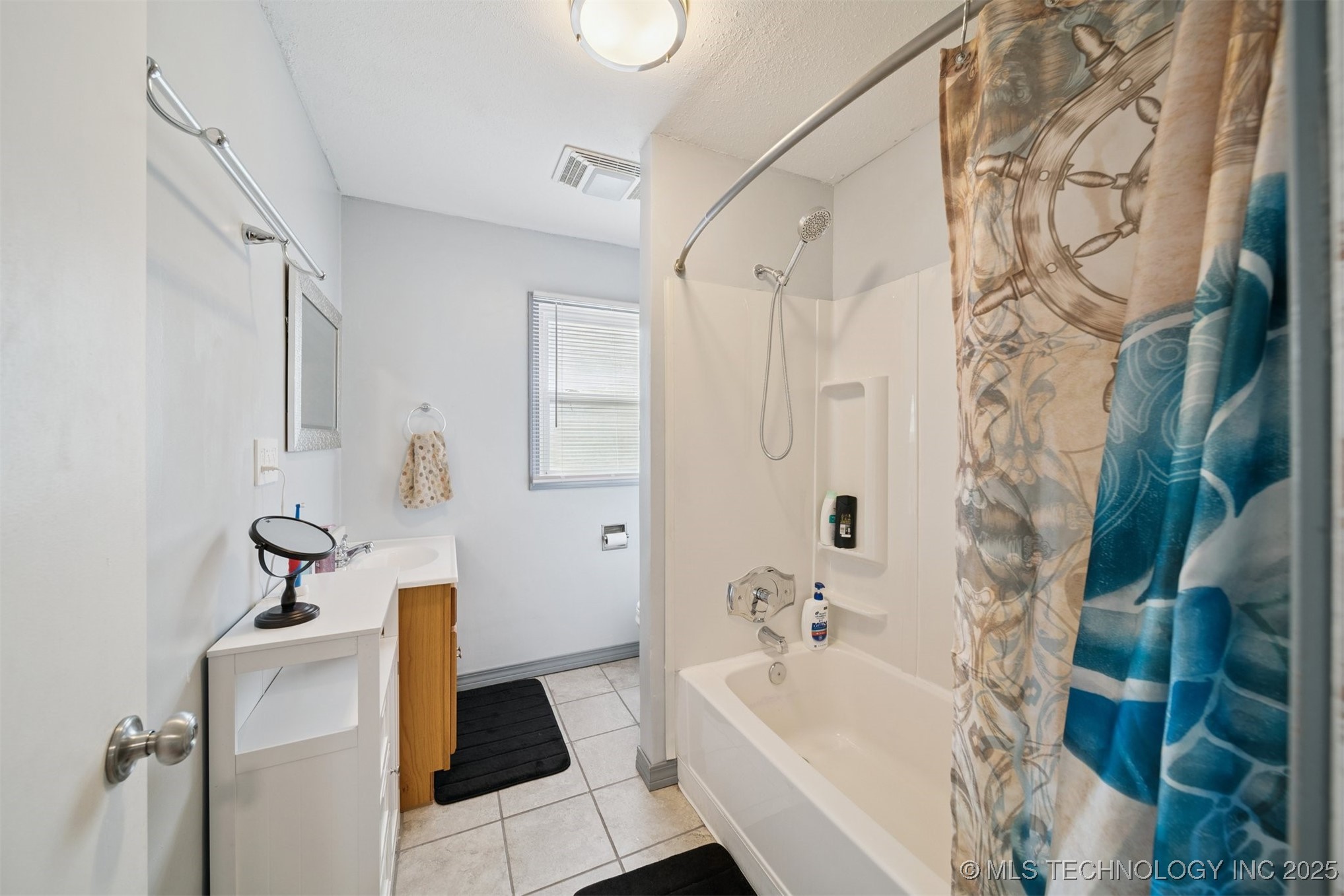 703 N D Avenue Property Photo 23