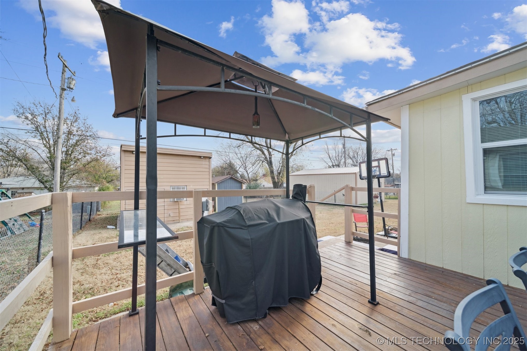 703 N D Avenue Property Photo 26