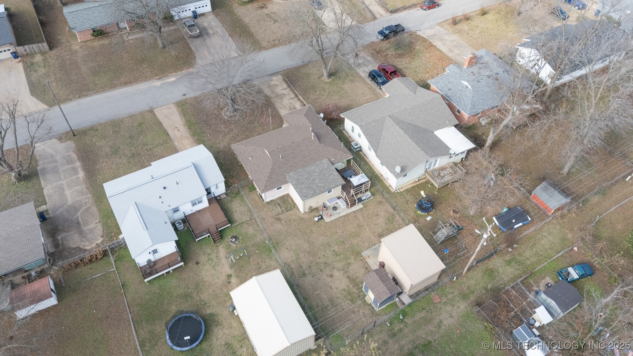 703 N D Avenue Property Photo 32