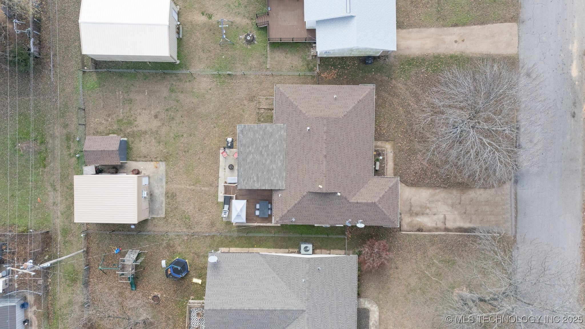 703 N D Avenue Property Photo 34